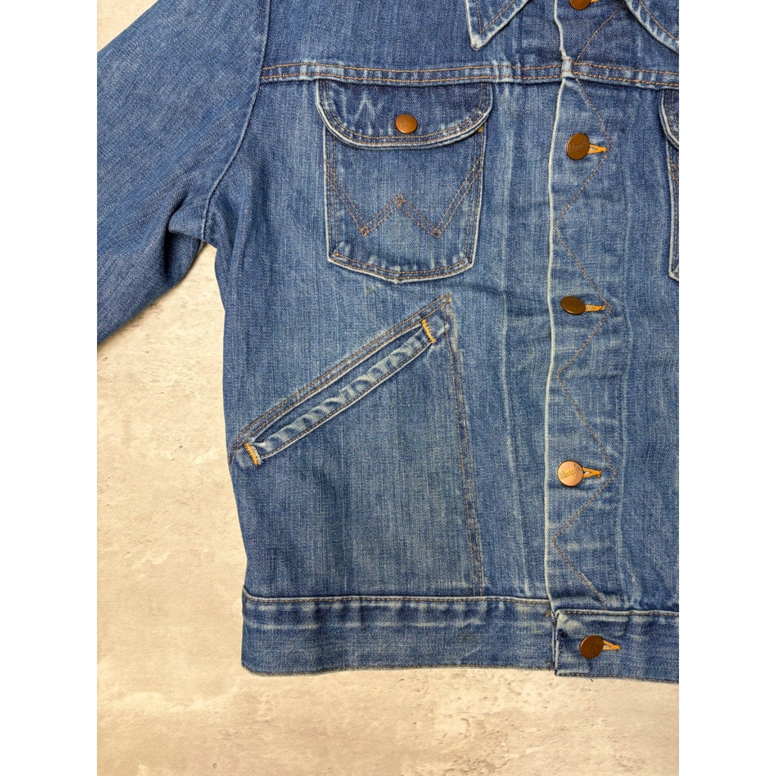 Vintage 1970s Wrangler Dark Wash Denim 4 Pocket Trucker Jacket Size Small