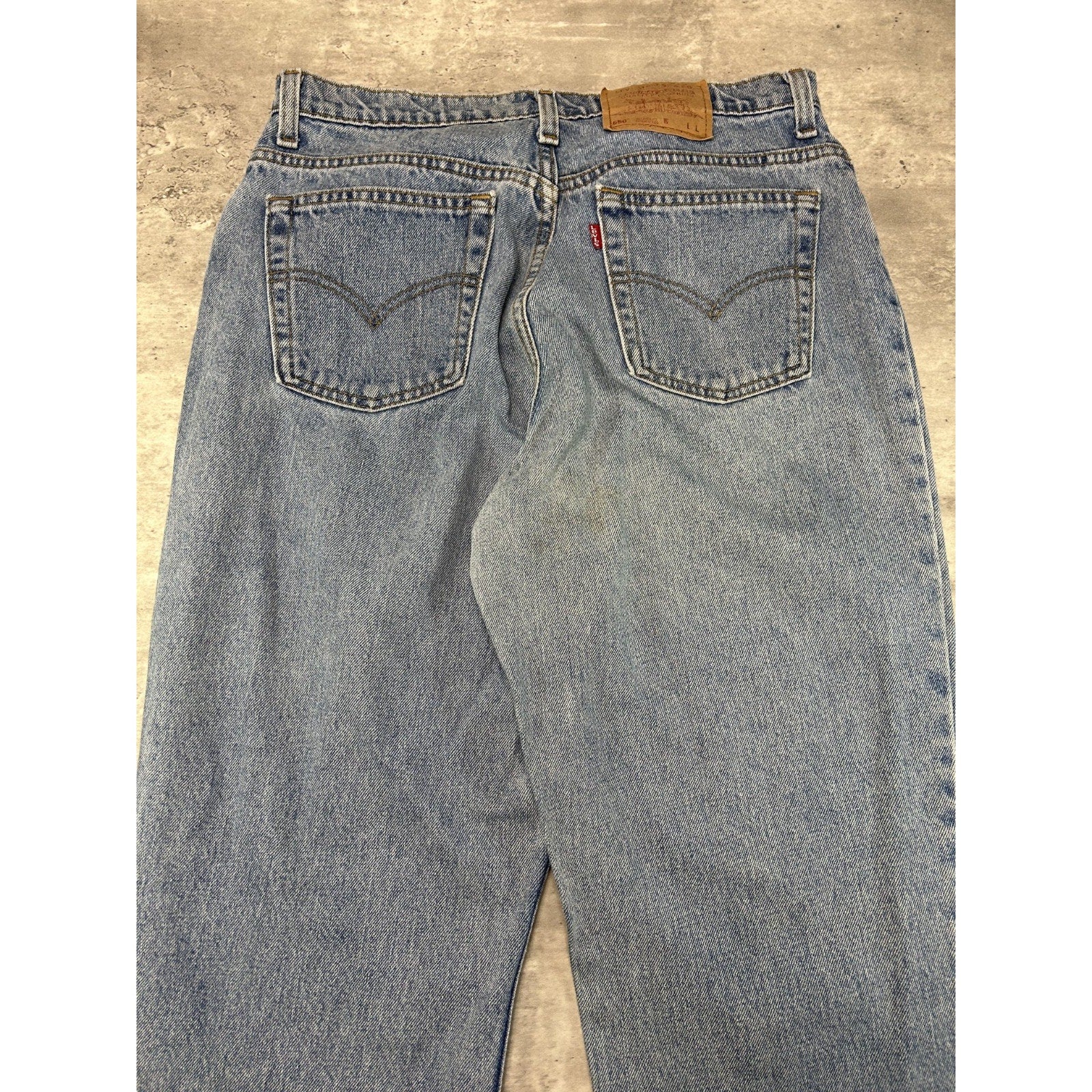 Vintage 90s Womens Levis 550 Red Tab Light Wash Denim Pants Size 33 Blue