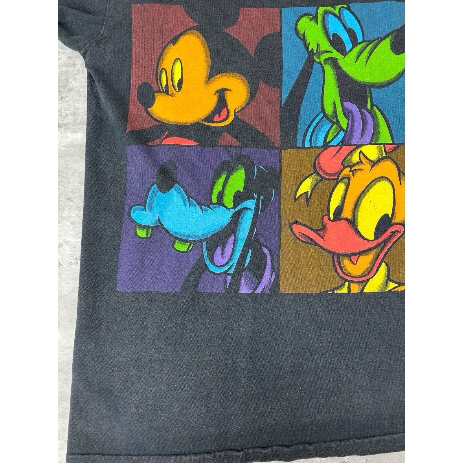 Vintage 90s Walt Disney Mickey Goofy Cartoon Graphic T-Shirt Size Large