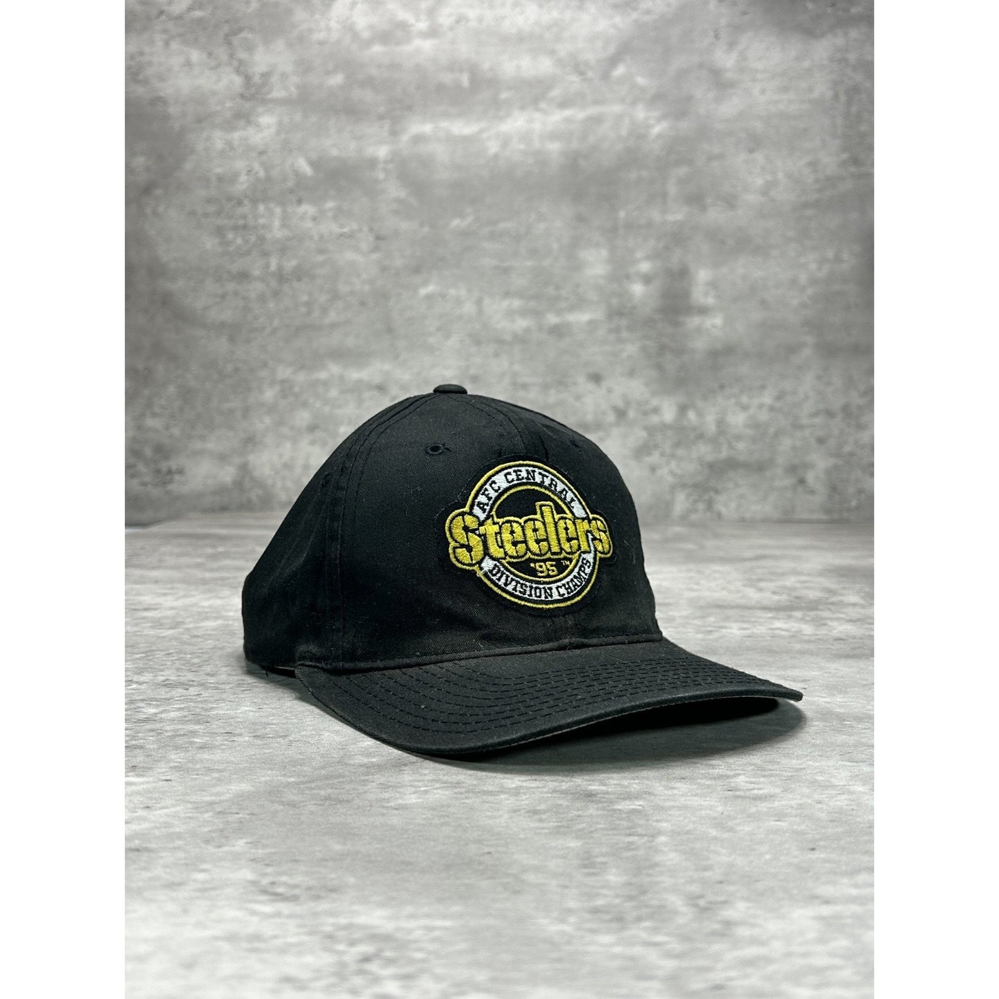 Vintage 90s Pittsburgh Steelers NFL Embroidered Spellout Snapback Hat OSFA