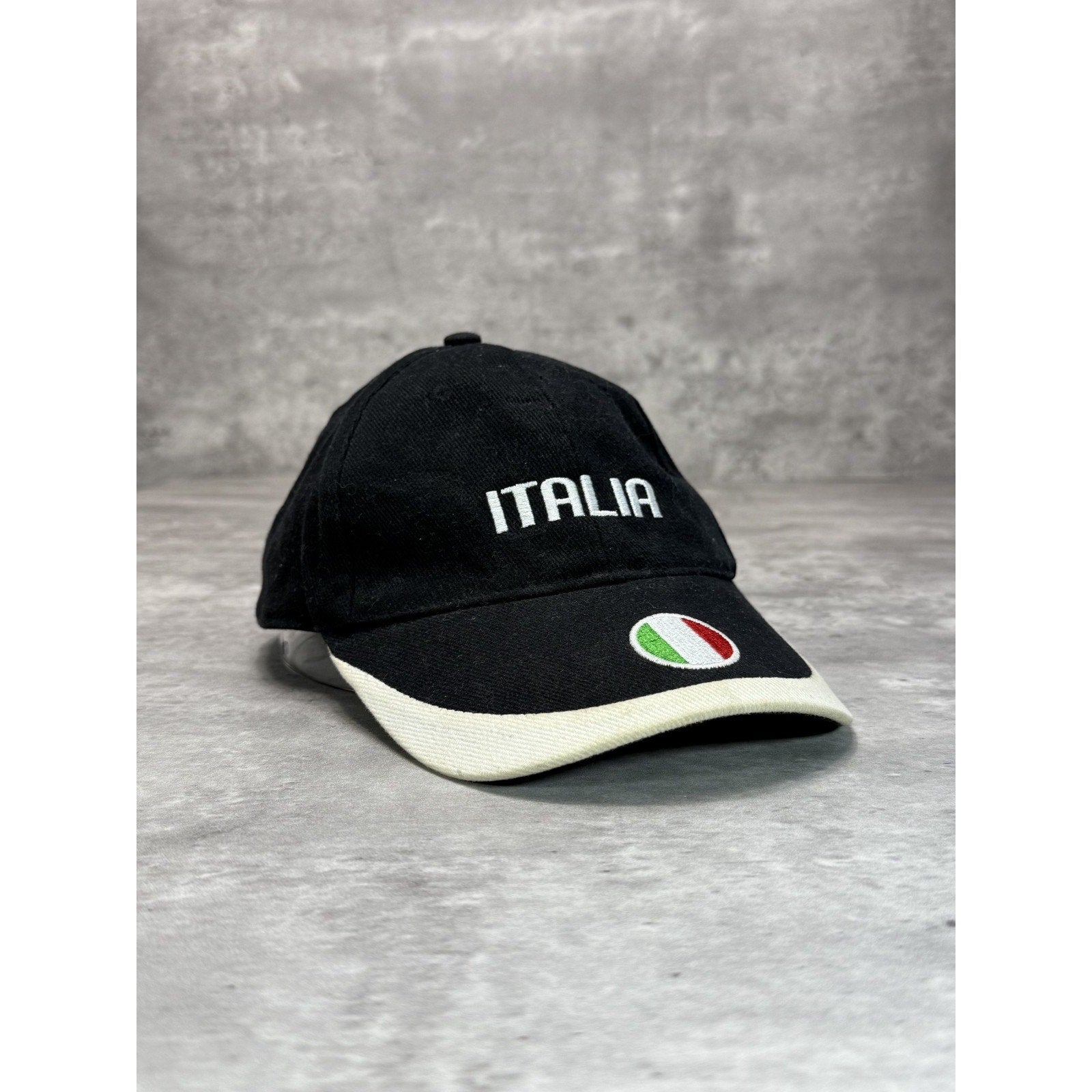 Vintage 90s Italia Embroidered Spellout Destination Strapback Hat OSFA Black