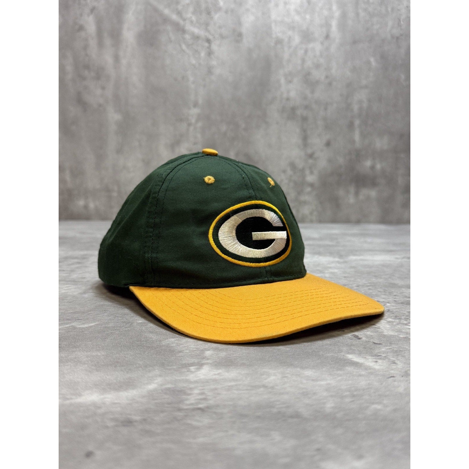 Vintage 90s Green Bay Packers NFL Embroidered Logo Football Snapback Hat OSFA