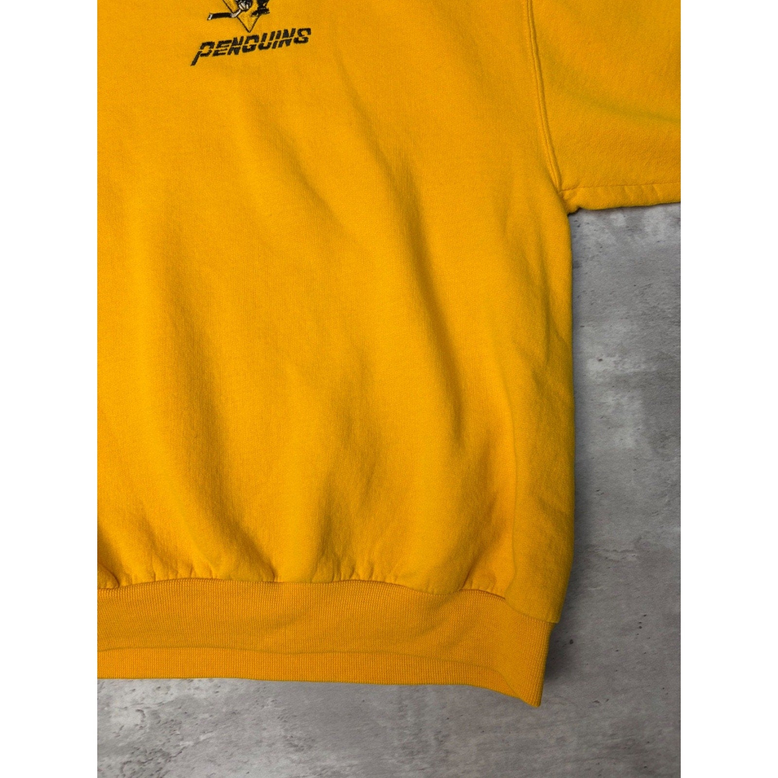 VTG 90s Pittsburgh Penguins NHL Embroidered Logo Mock Neck Sweatshirt Size XL