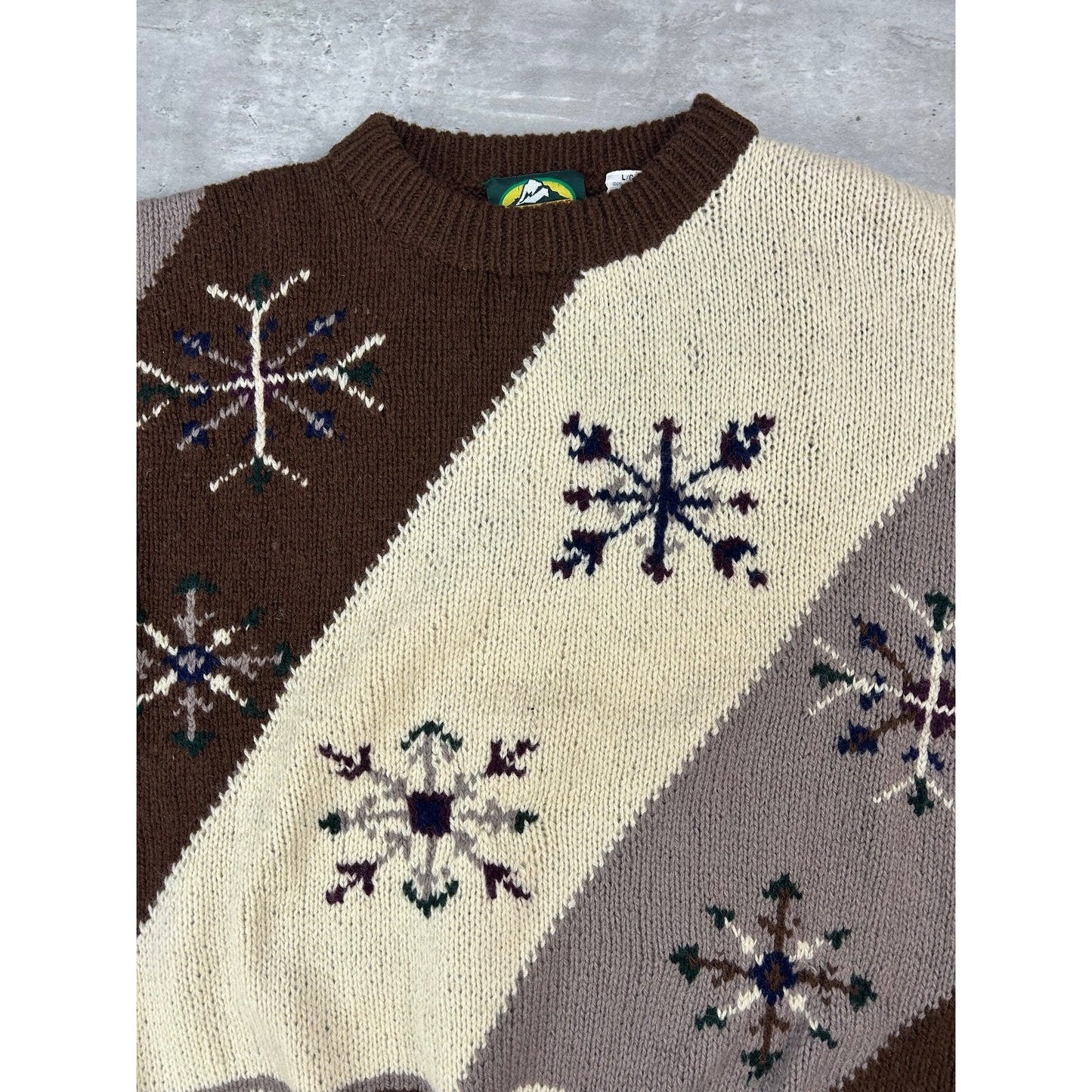 Vintage Trail N Toe Earth Tone Striped Snowflake Print Knit Sweater Size Large