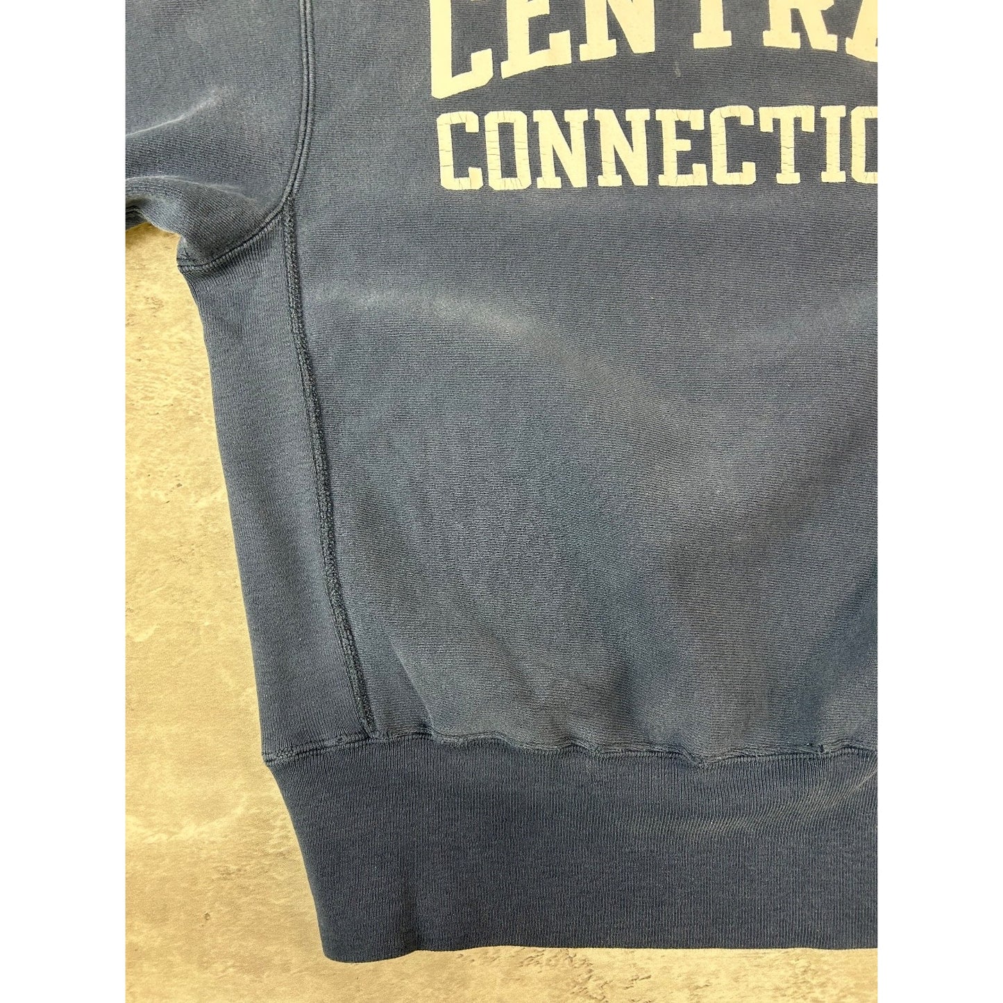 Vintage 90s Central Connecticut NCAA Champion Reverse Weave Sweatshirt Sz Large