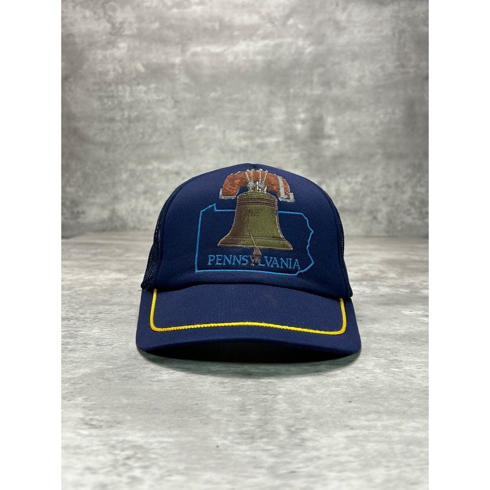 Vintage 80s/90s Pennsylvania Destination Graphic Trucker Snapback Hat OSFA
