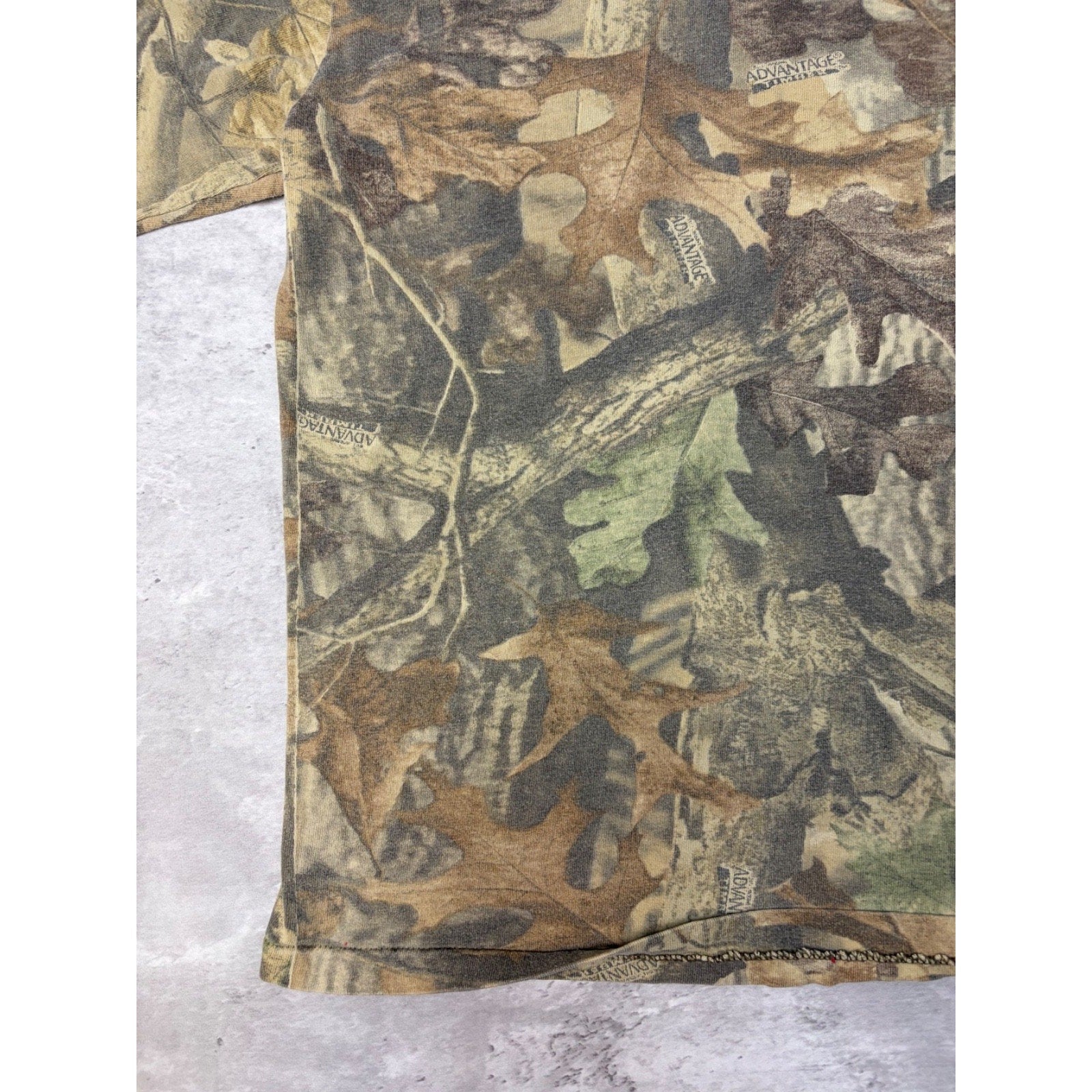 Vintage 90s Advantage Timber Camo Mock Neck Long Sleeve T-Shirt Size Medium