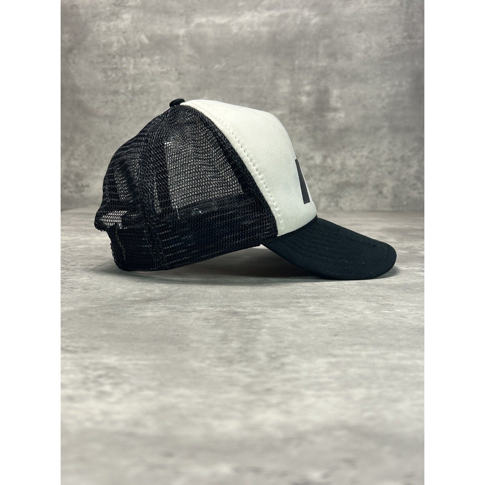 Vintage 90s Santa Cruz Bicycles Graphic Spellout Trucker Snapback Hat OSFA