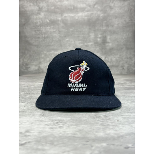 Vintage 90s Miami Heat NBA Embroidered Logo Basketball Snapback Hat OSFA Black