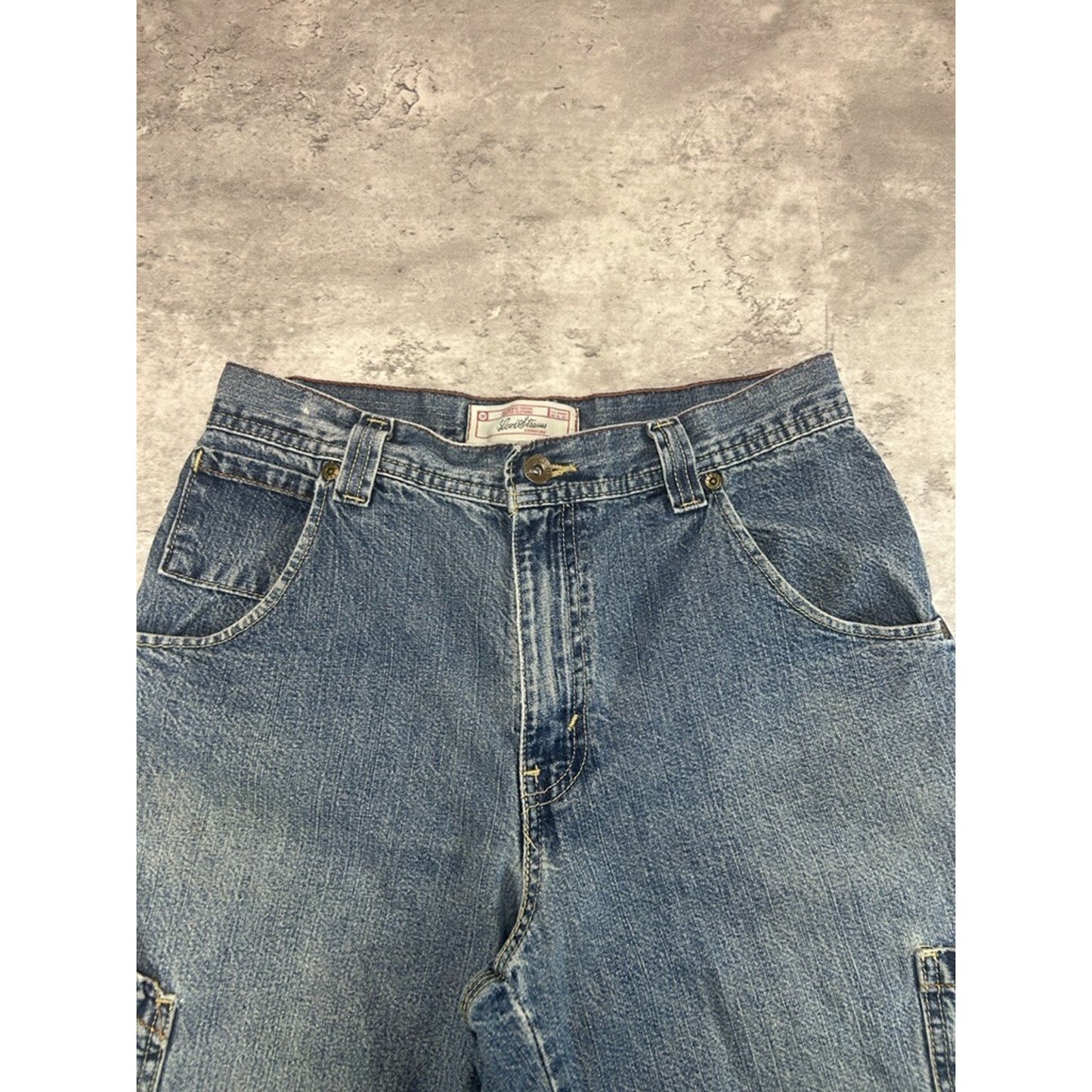 Vintage Levis Strauss Medium Wash Denim Workwear Carpenter Shorts Size 30 Blue