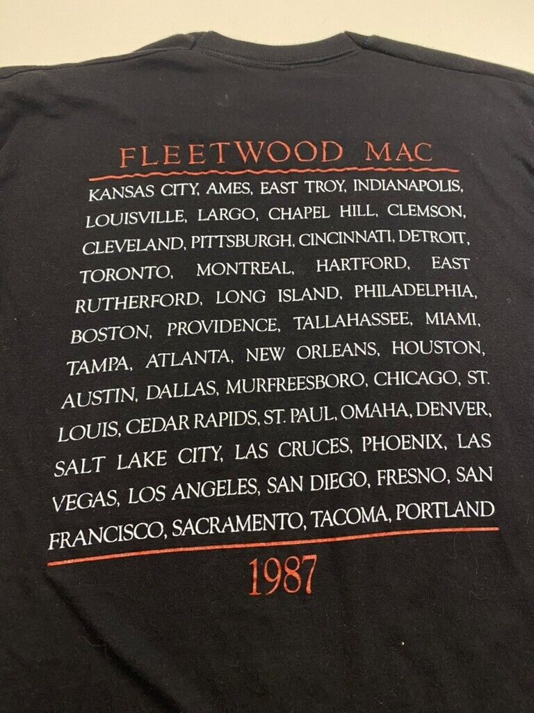 Vintage 1987 Fleetwood Mac Just One More Link In The Chain Music T-Shirt Large