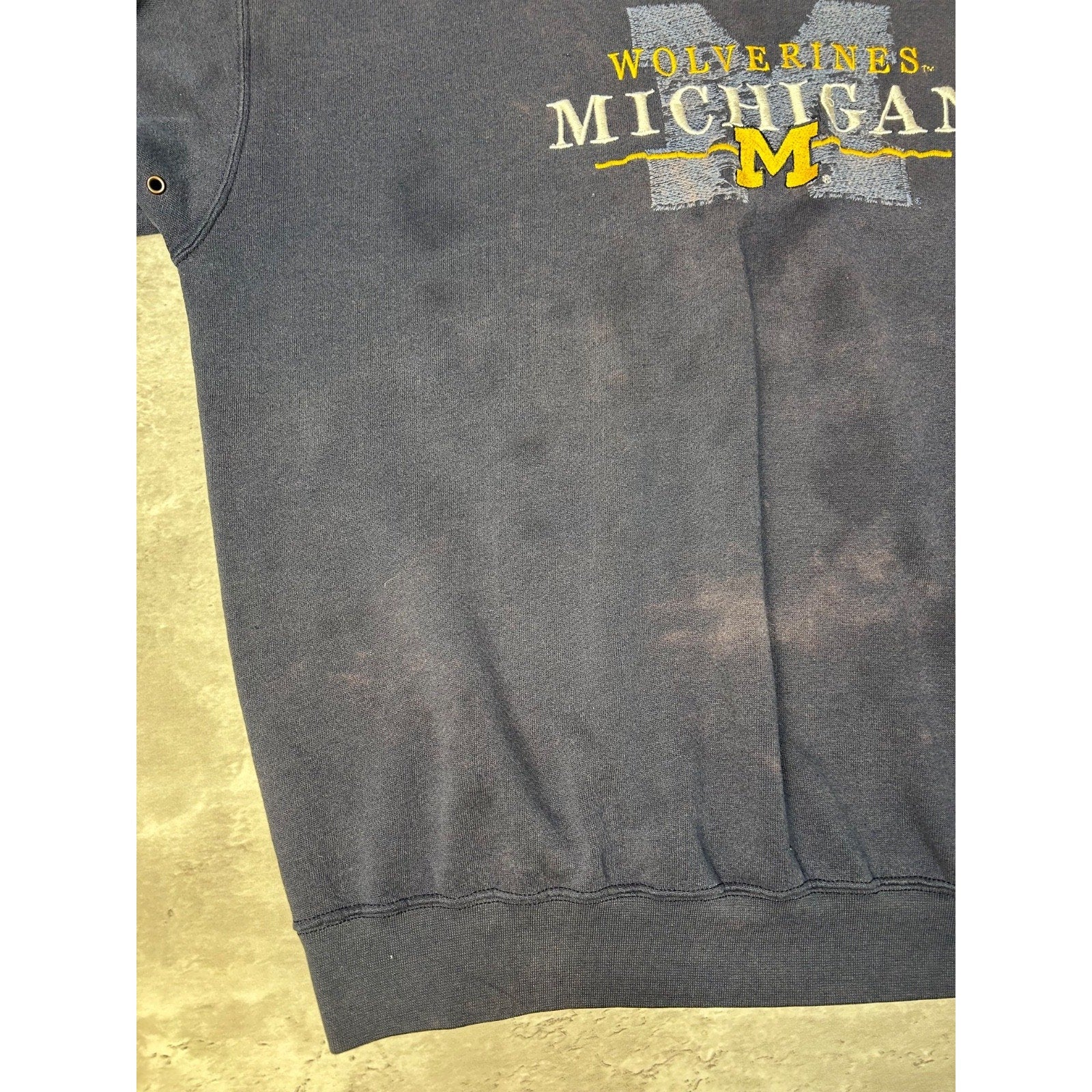Vintage 90s Michigan Wolverines NCAA Embroidered Spellout Sweatshirt Size 2XL
