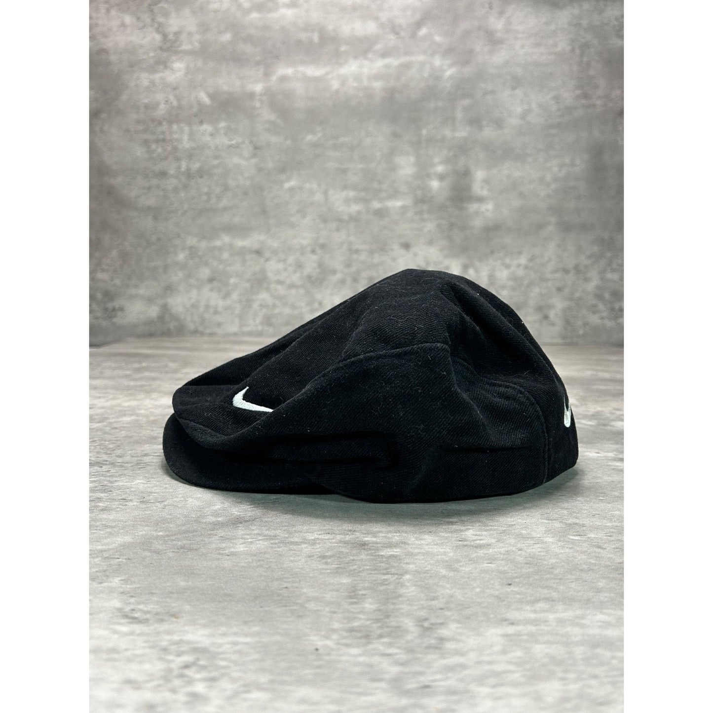 Vintage 90s Nike Embroidered Swoosh Newsboy Hat Size Large Black