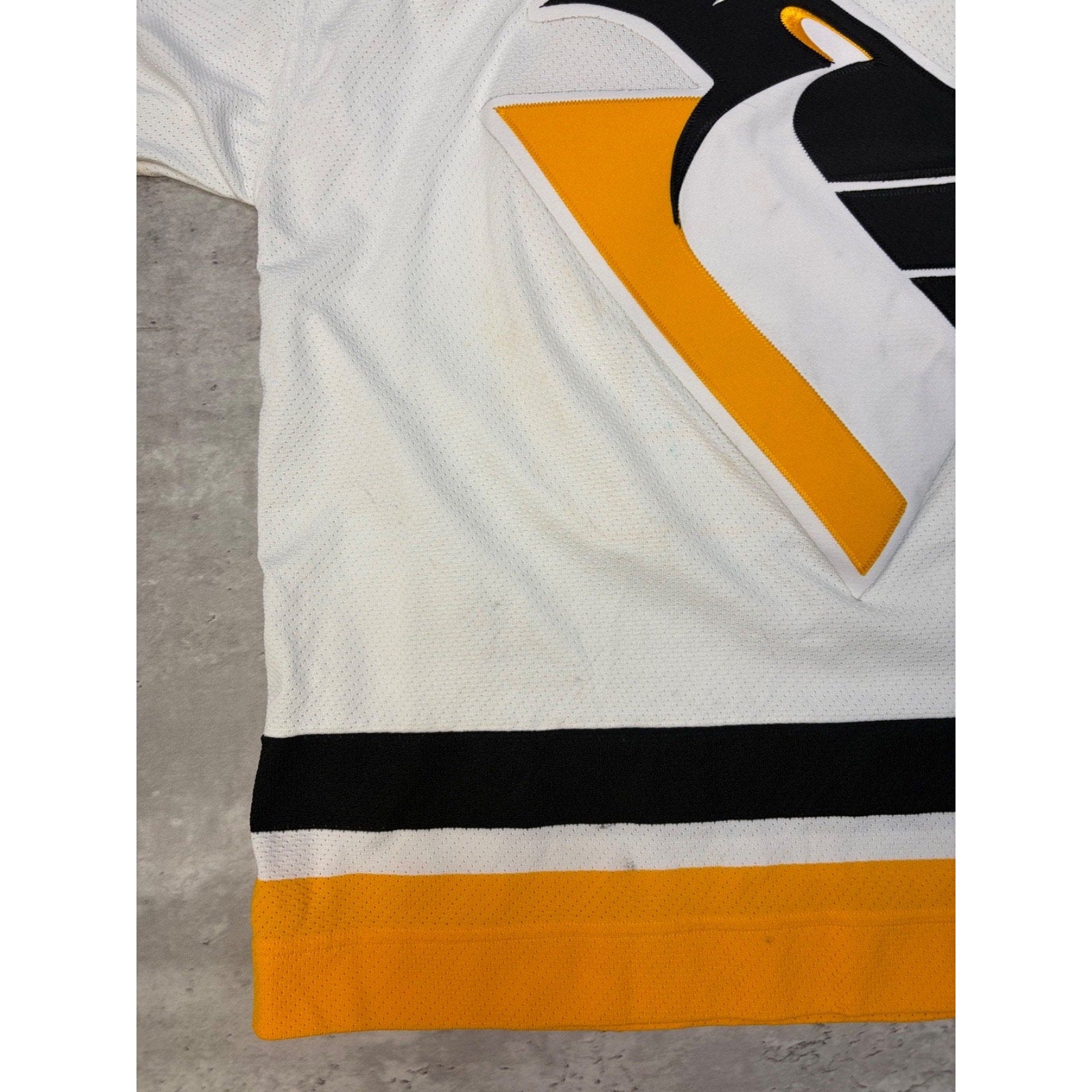 Vintage Jaromir Jagr #68 Pittsburgh Penguins NHL CCM Hockey Jersey Size Large