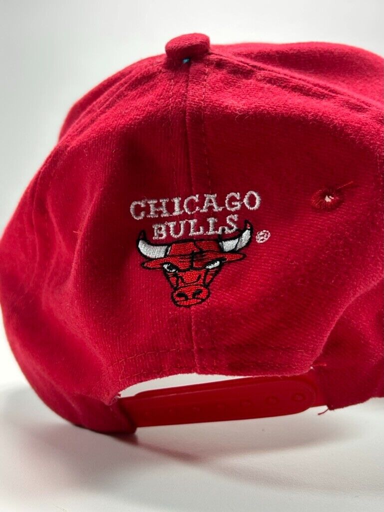 Vintage 90s Chicago Bulls NBA Embroidered Sports Specialties Snapback Hat OSFA