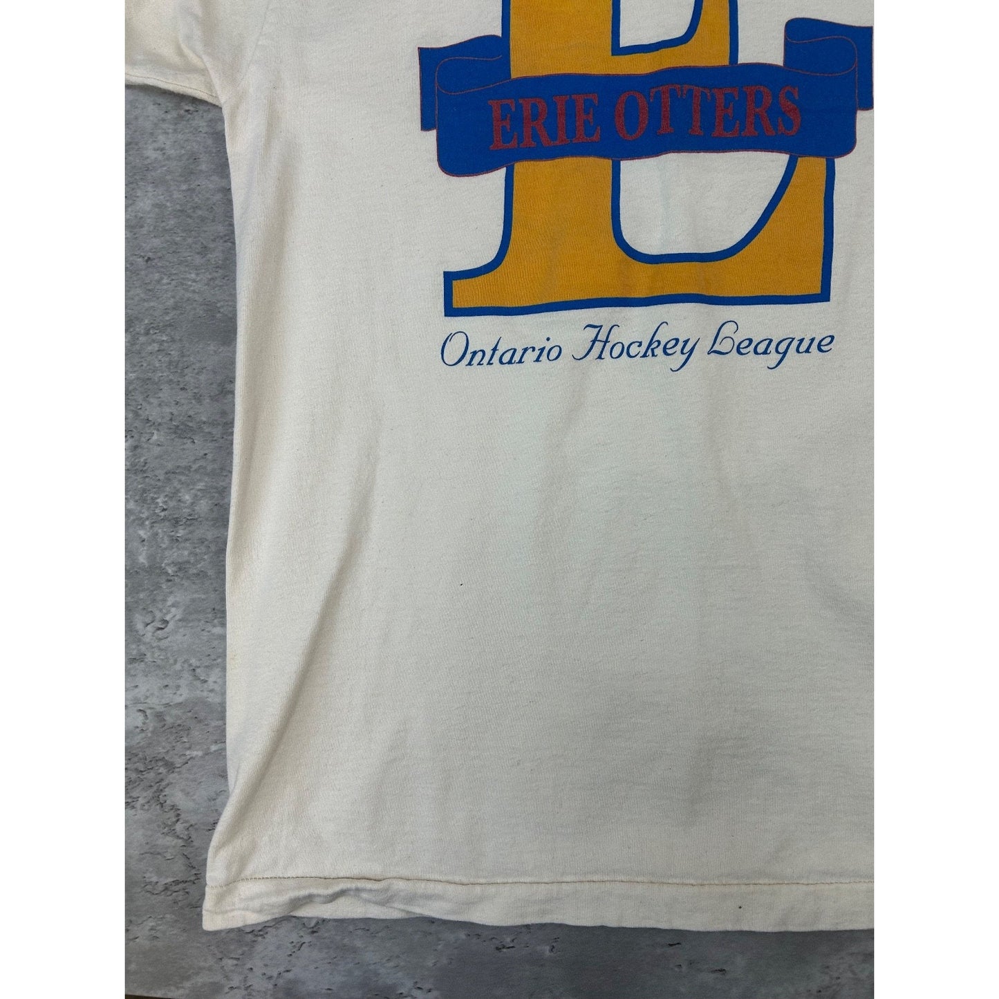 Vintage 90s Erie Otters OHL Graphic Spellout Hockey T-Shirt Size Medium White