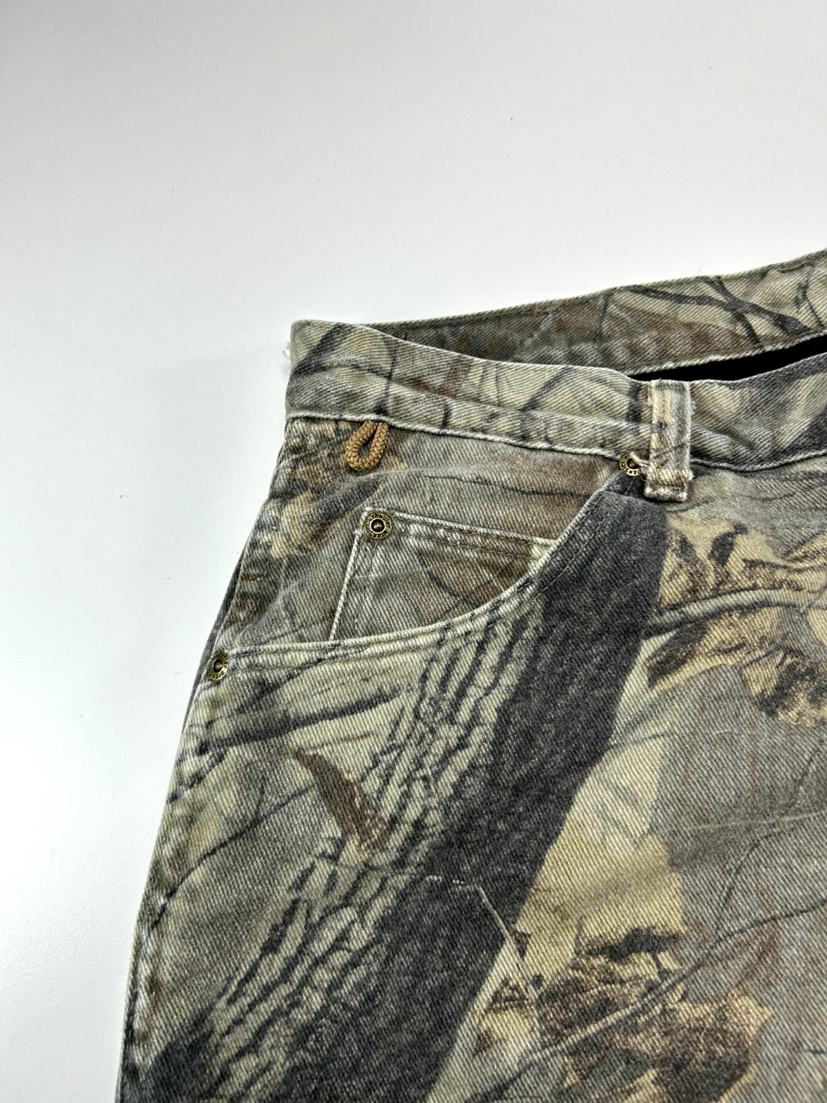 Vintage Wrangler Rugged Wear Realtree Hardwoods Camo Fleece Lined Pants Size 32