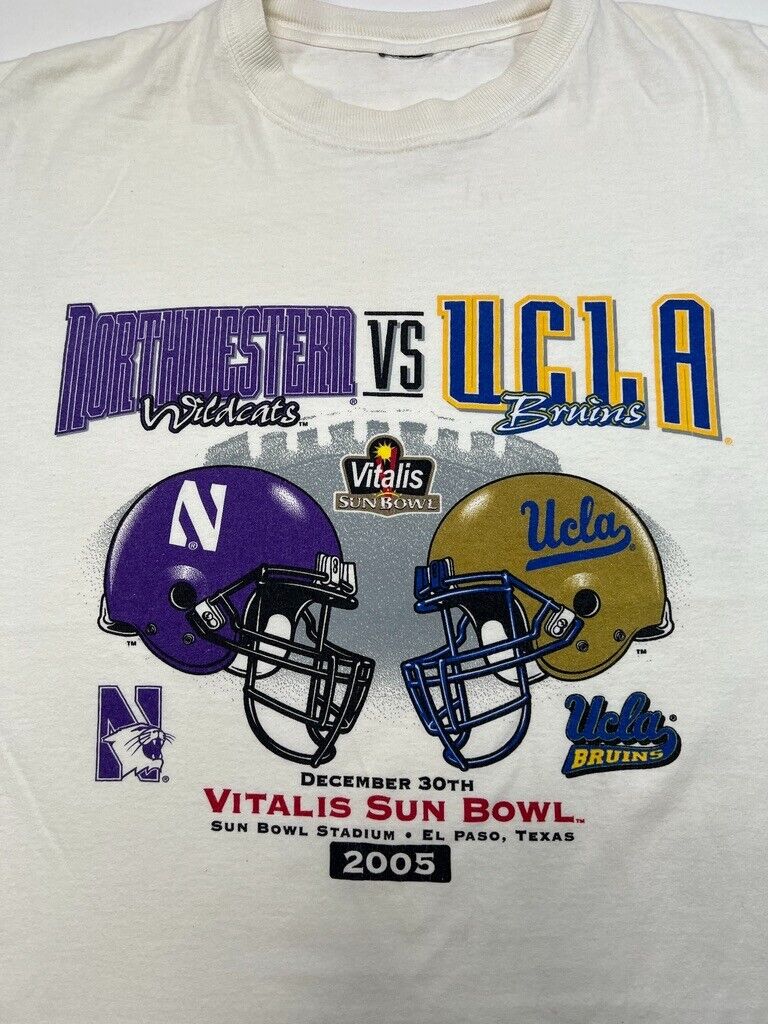 Vintage Y2K Wildcats Vs Bruins NCAA Football Helmet Graphic T-Shirt Size XL