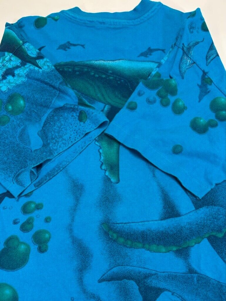 Vintage 1992 Whale Nature Ocean All Over Print T-Shirt Size Large