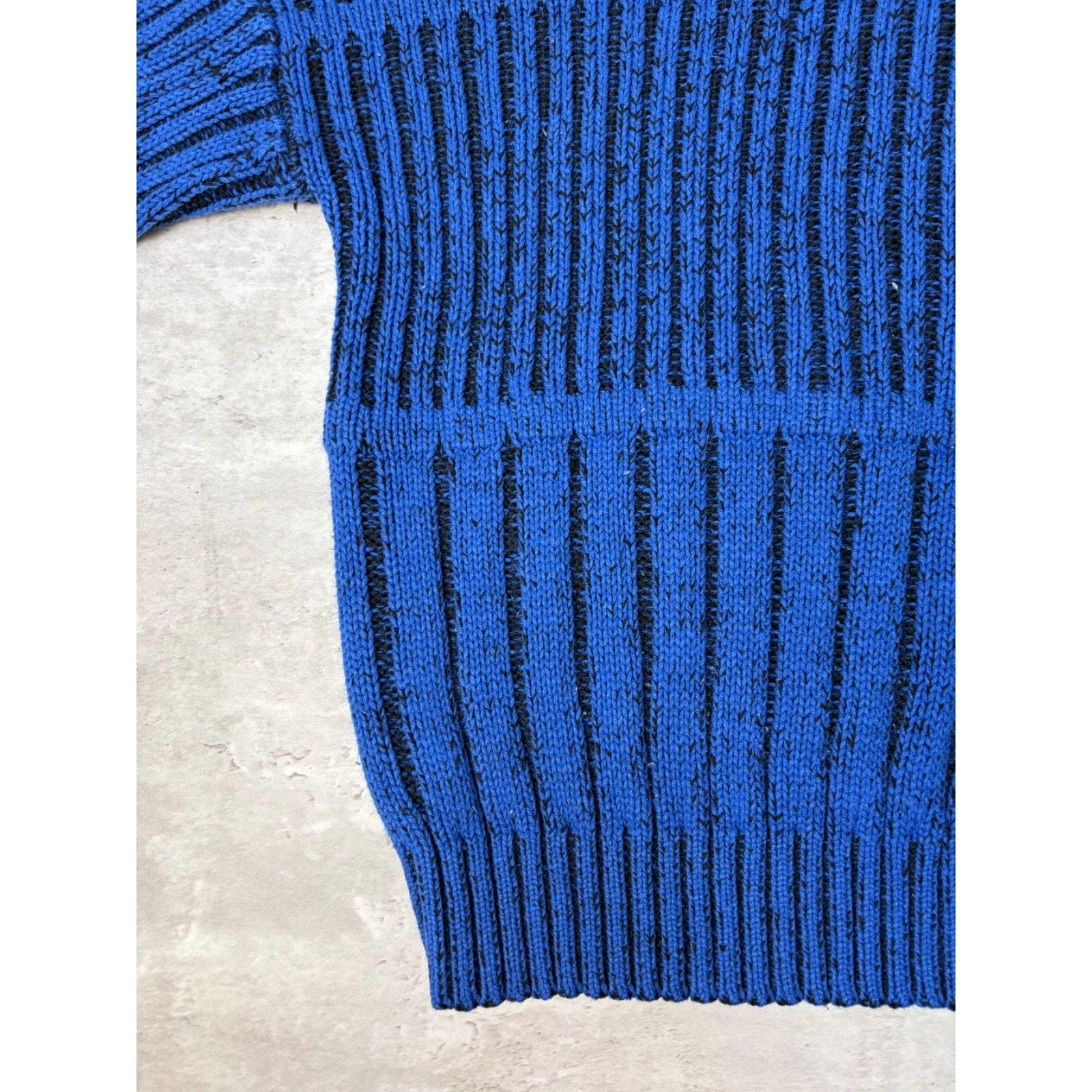 Vintage 90s Abstract Striped Pullover Ribbed Knit Sweater Size Small