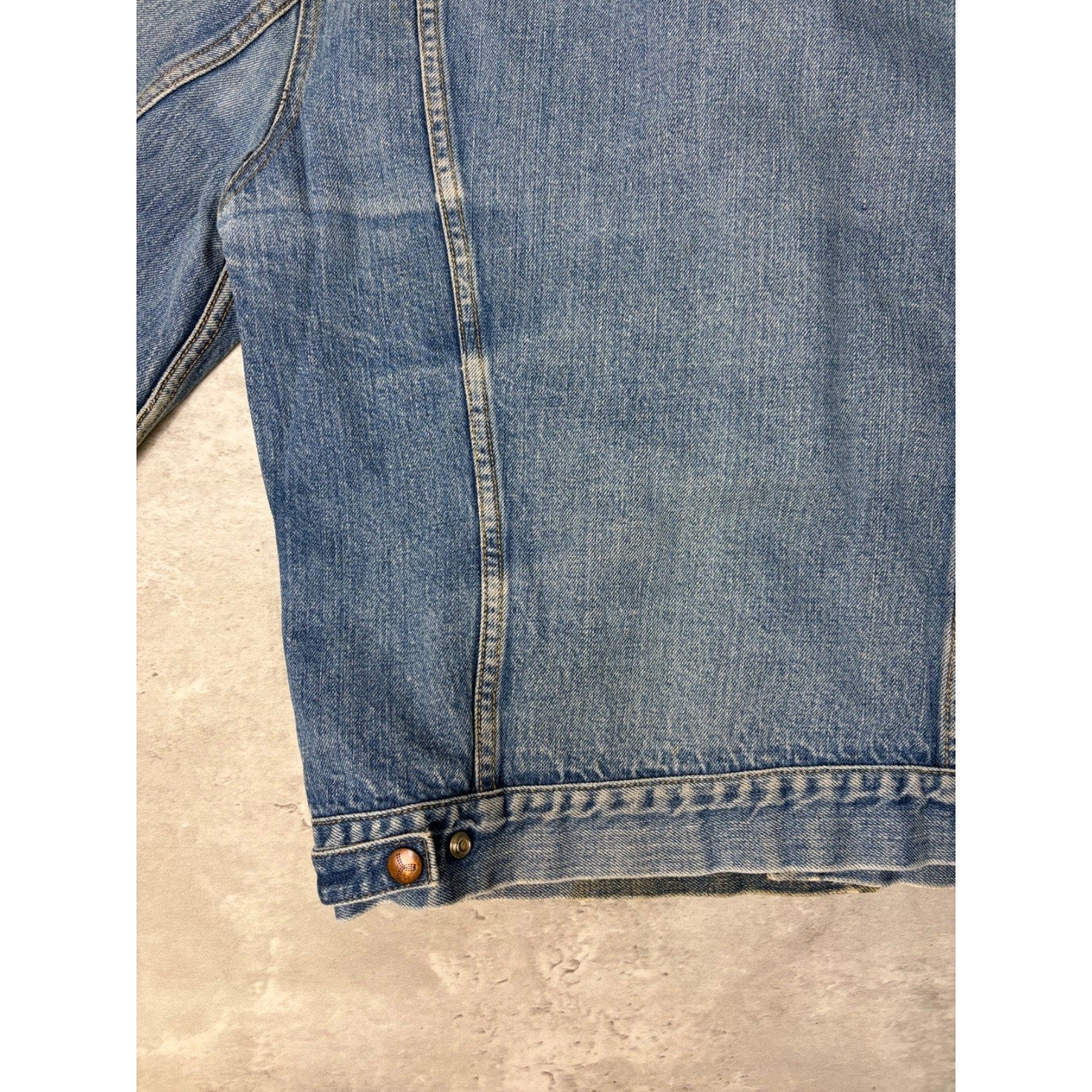Vintage 1960s GWG Kings Medium Wash Denim Trucker Jacket Size Medium