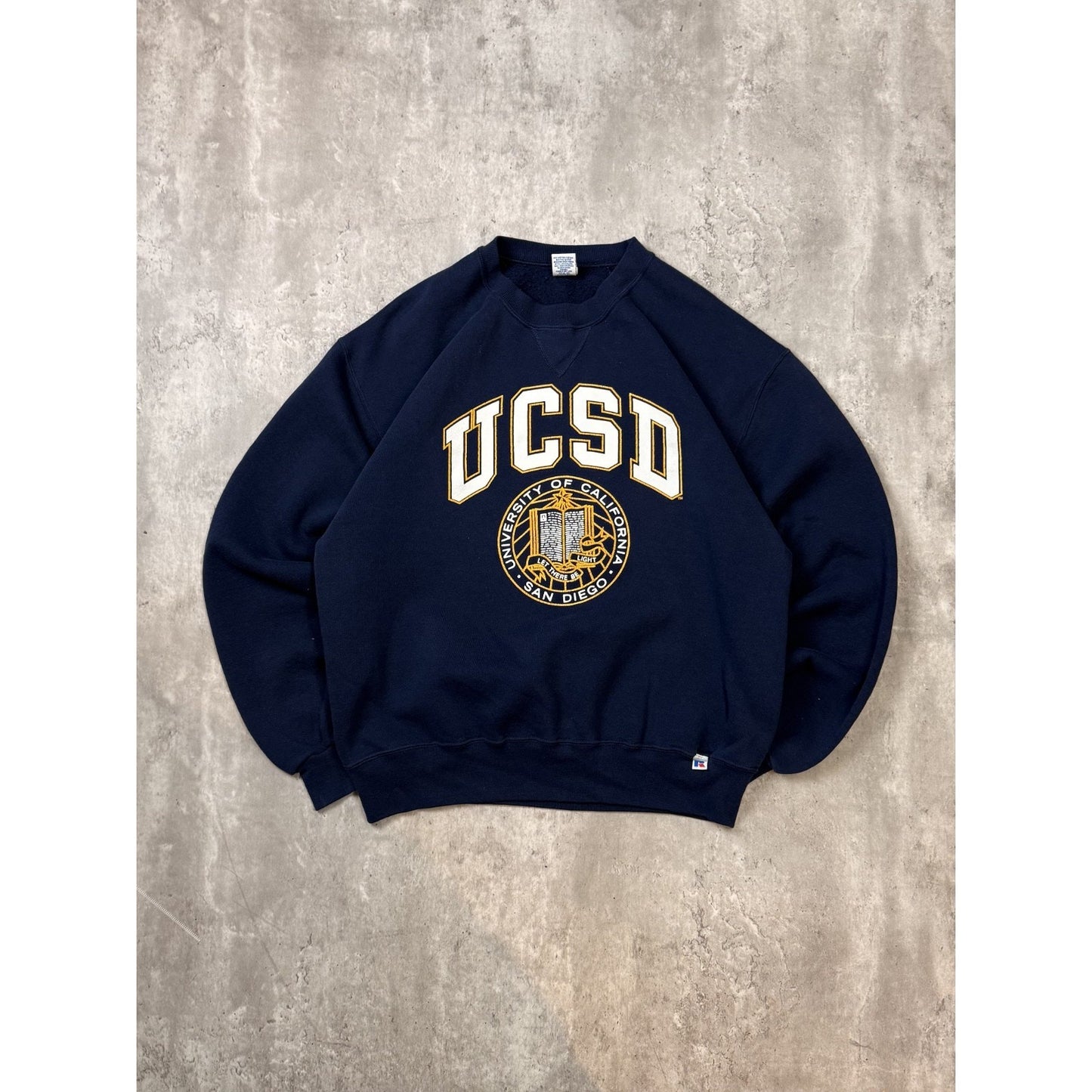 Vintage 90s UCSD NCAA Collegiate Crest Graphic Crewneck Sweatshirt Size Large