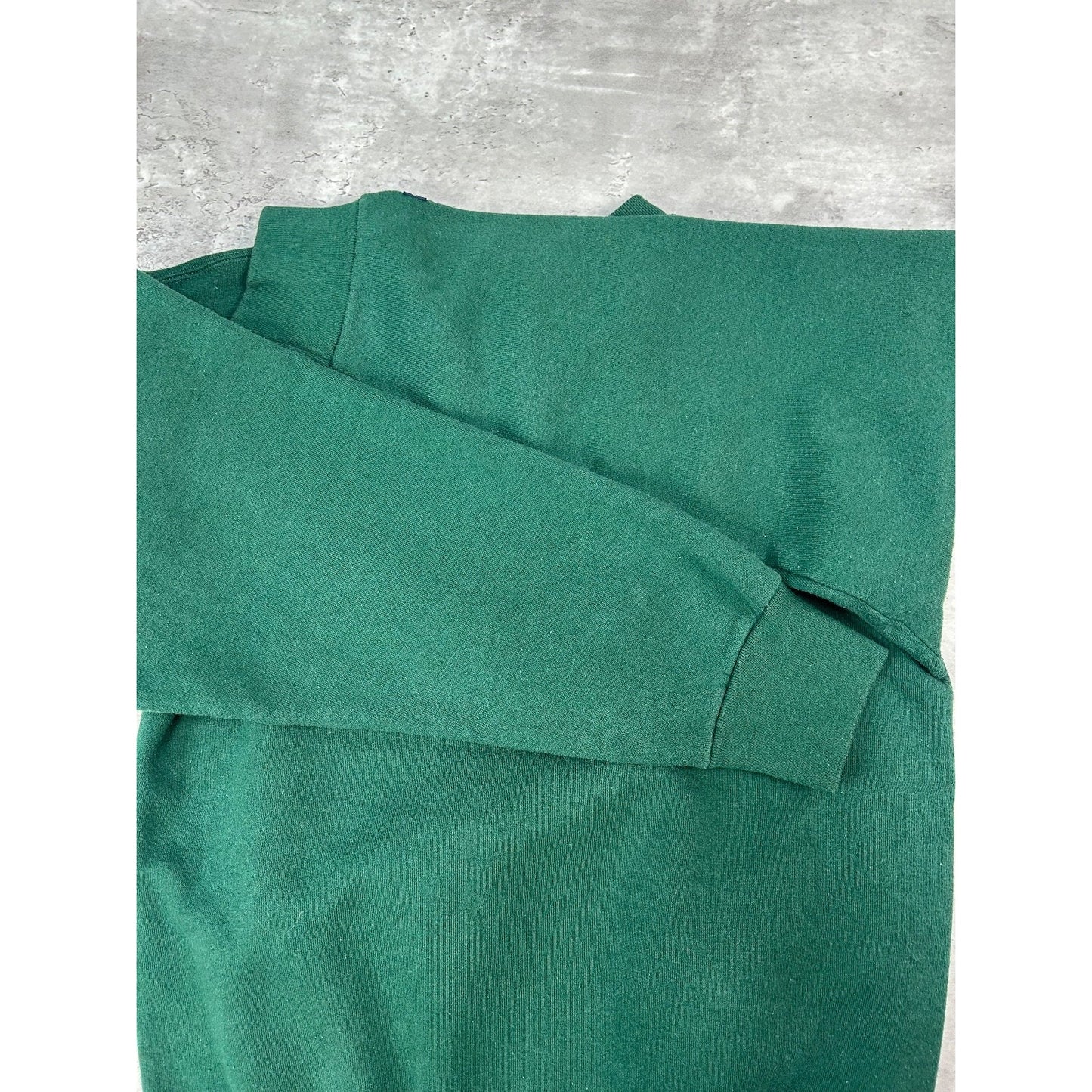 Vintage 90s Slippery Rock NCAA Embroidered Spellout Crewneck Sweatshirt Medium