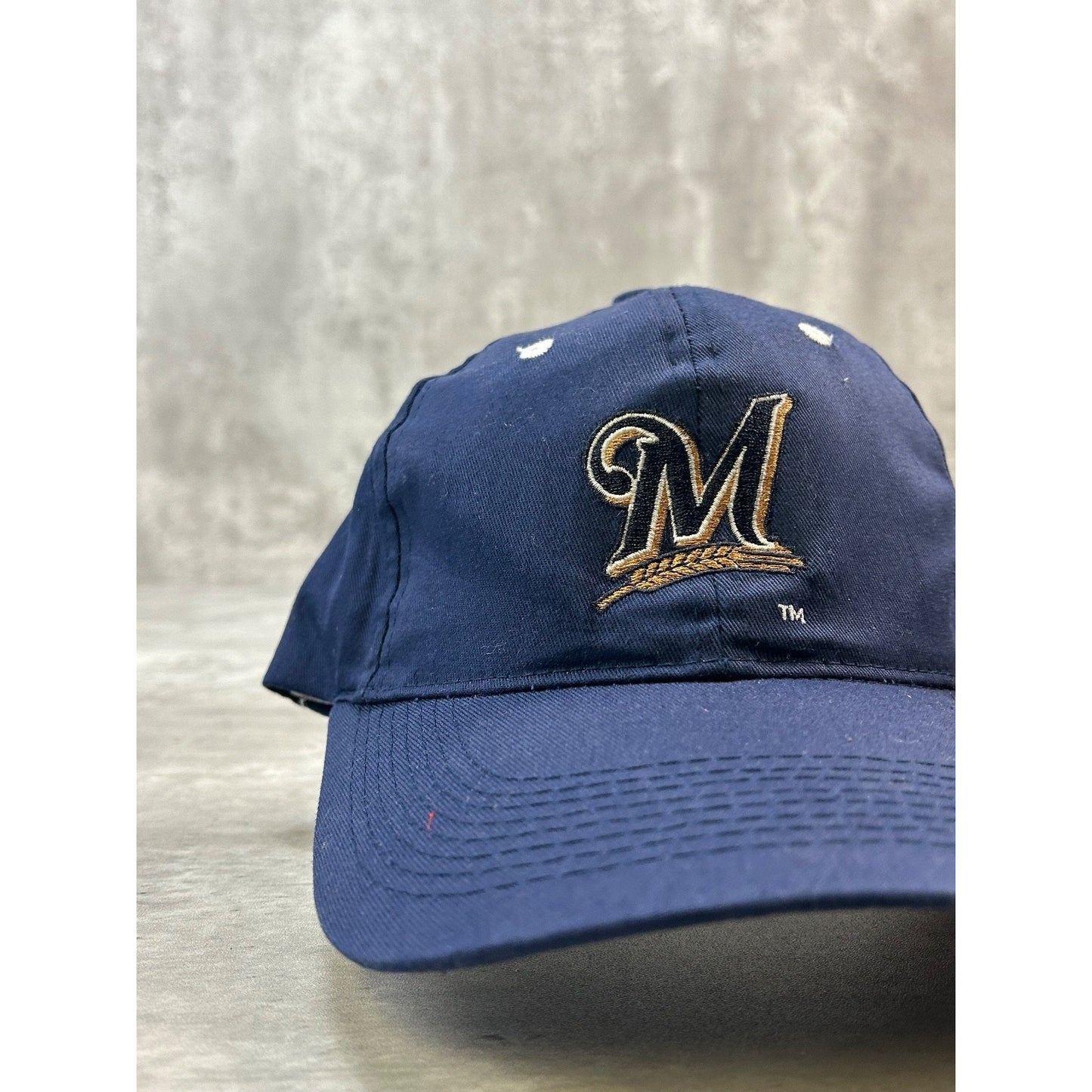 Vintage Milwaukee Brewers MLB Embroidered Logo Baseball Snapback Hat OSFA