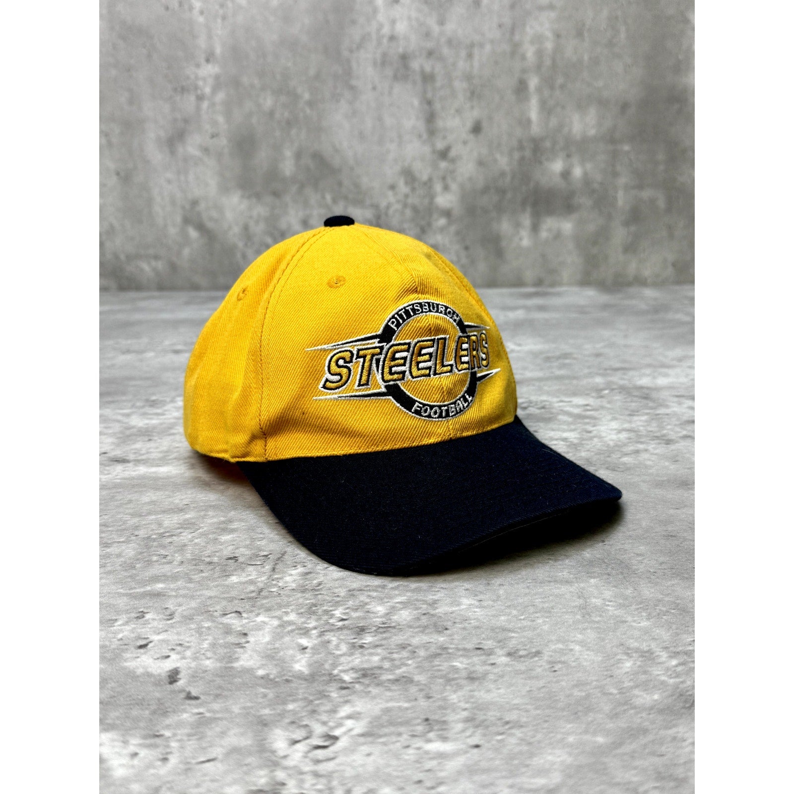 Vintage Pittsburgh Steelers NFL Sports Specialties Embroidered Snapback Hat OSFA