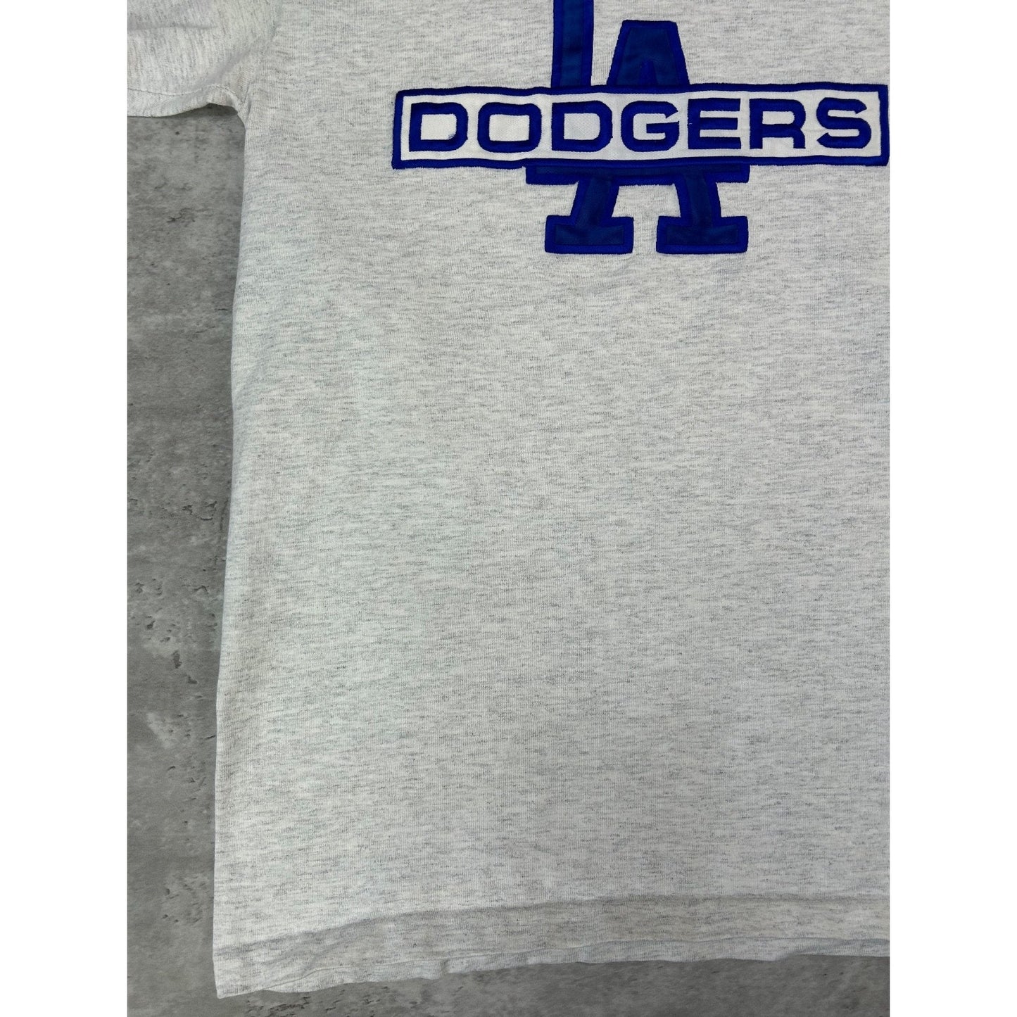 Vintage 90s Los Angeles Dodgers MLB Embroidered Spellout T-Shirt Size Medium