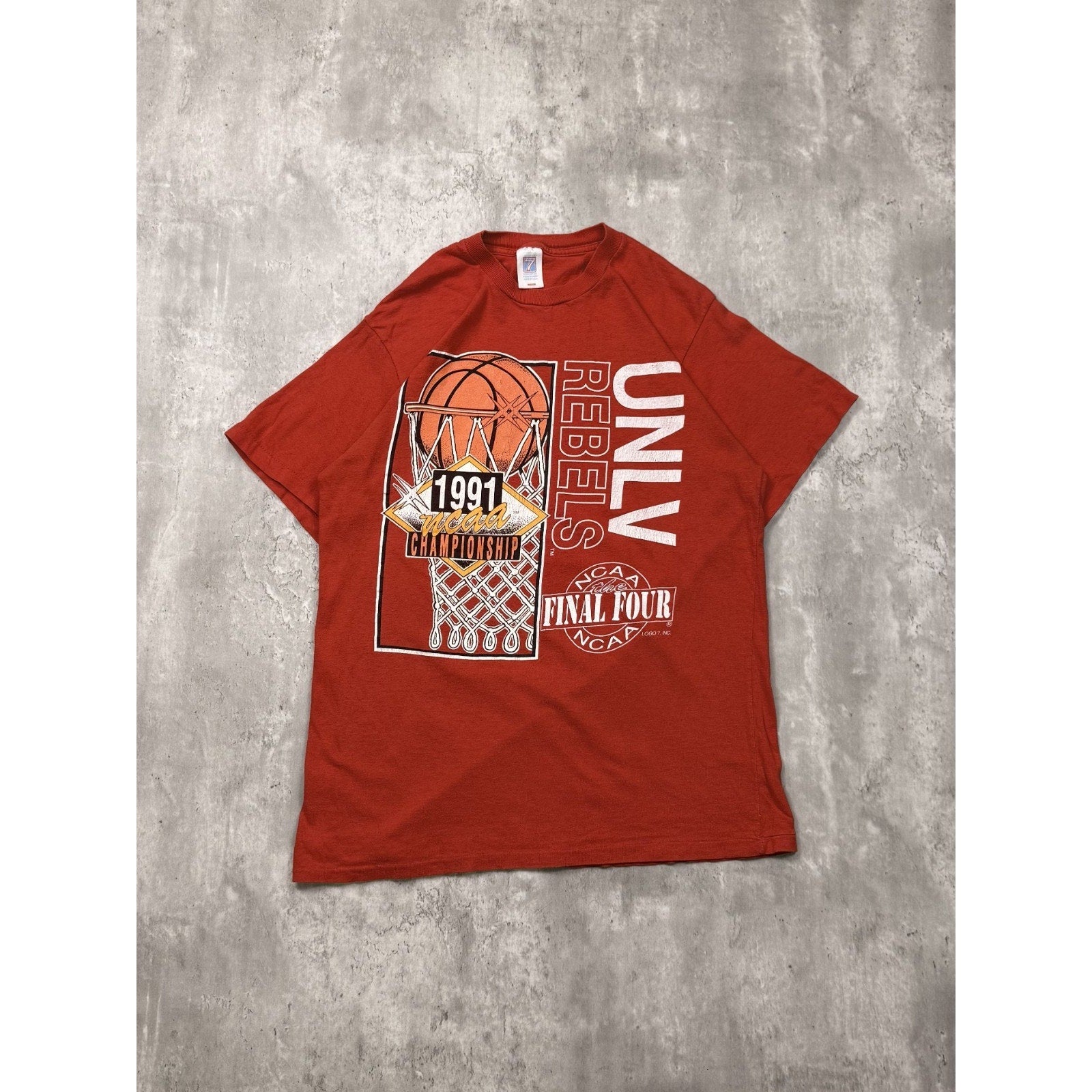 Vintage 1991 UNLV Running Rebels NCAA Final Four Basketball T-Shirt Size Medium