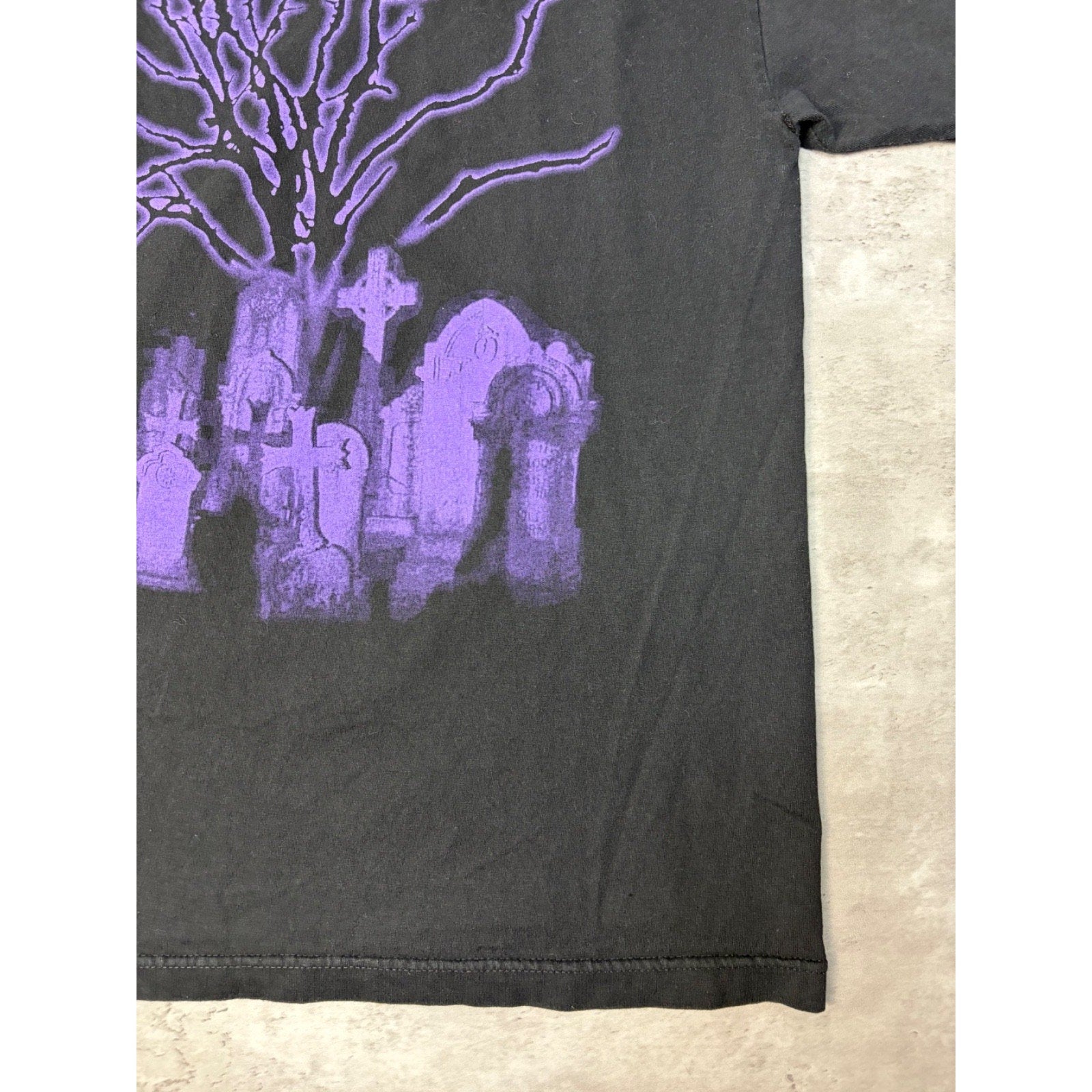 Vintage Undertaker WWE Wrestler Spellout Graphic T-Shirt Size Large