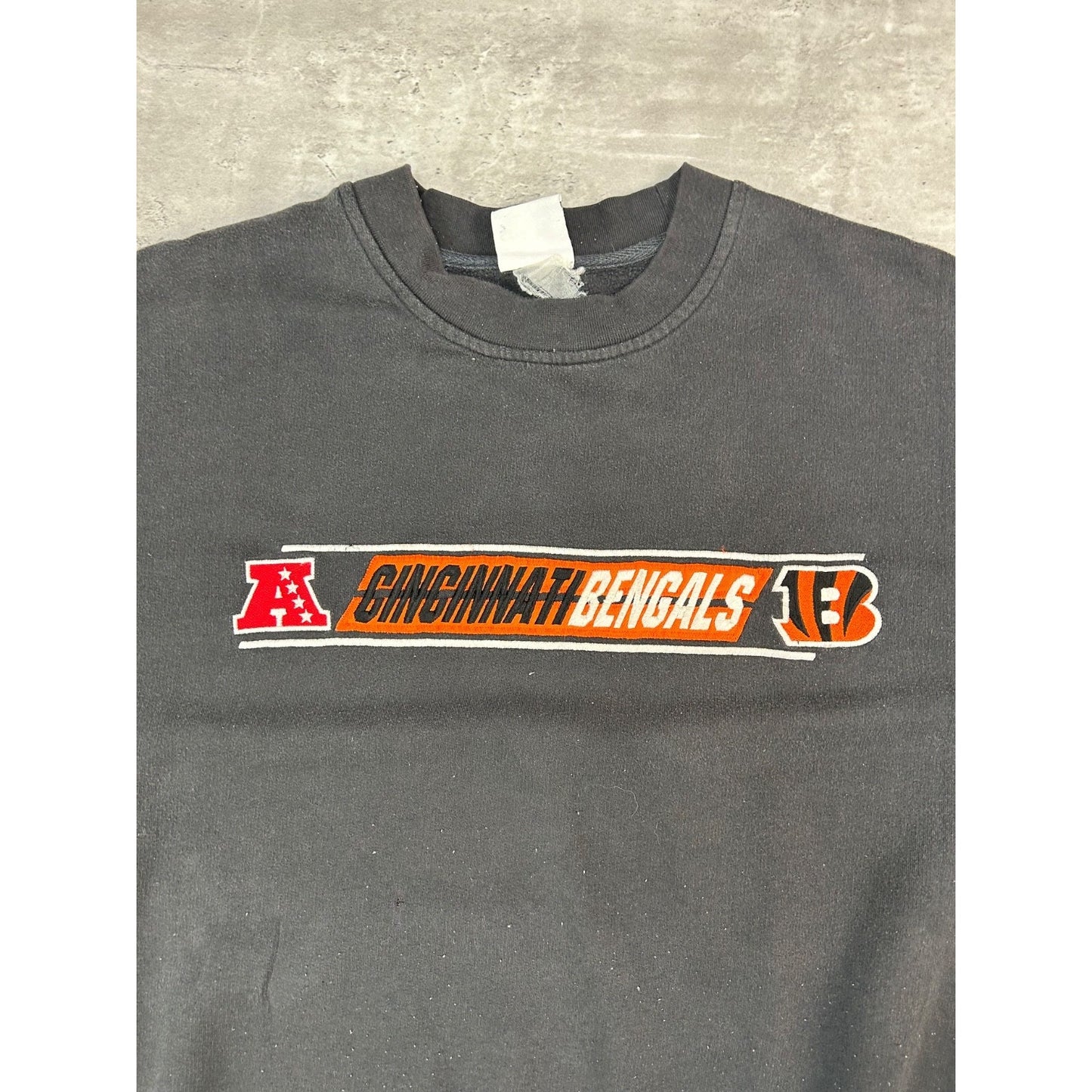 Vintage Cincinnati Bengals NFL Embroidered Spellout Football Sweatshirt Size 2XL