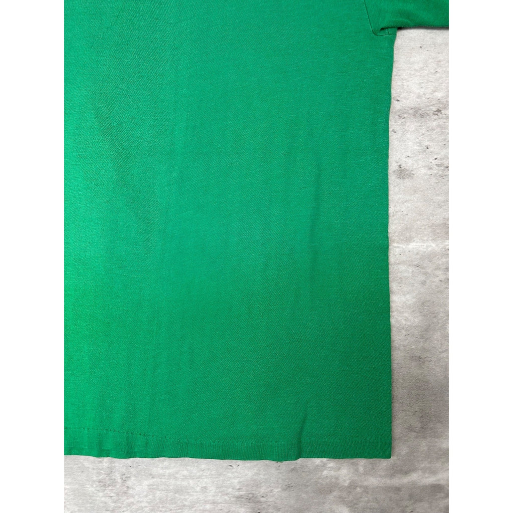 Vintage 80s Green Bay Packers NFL Football Spellout Graphic T-Shirt Size Medium