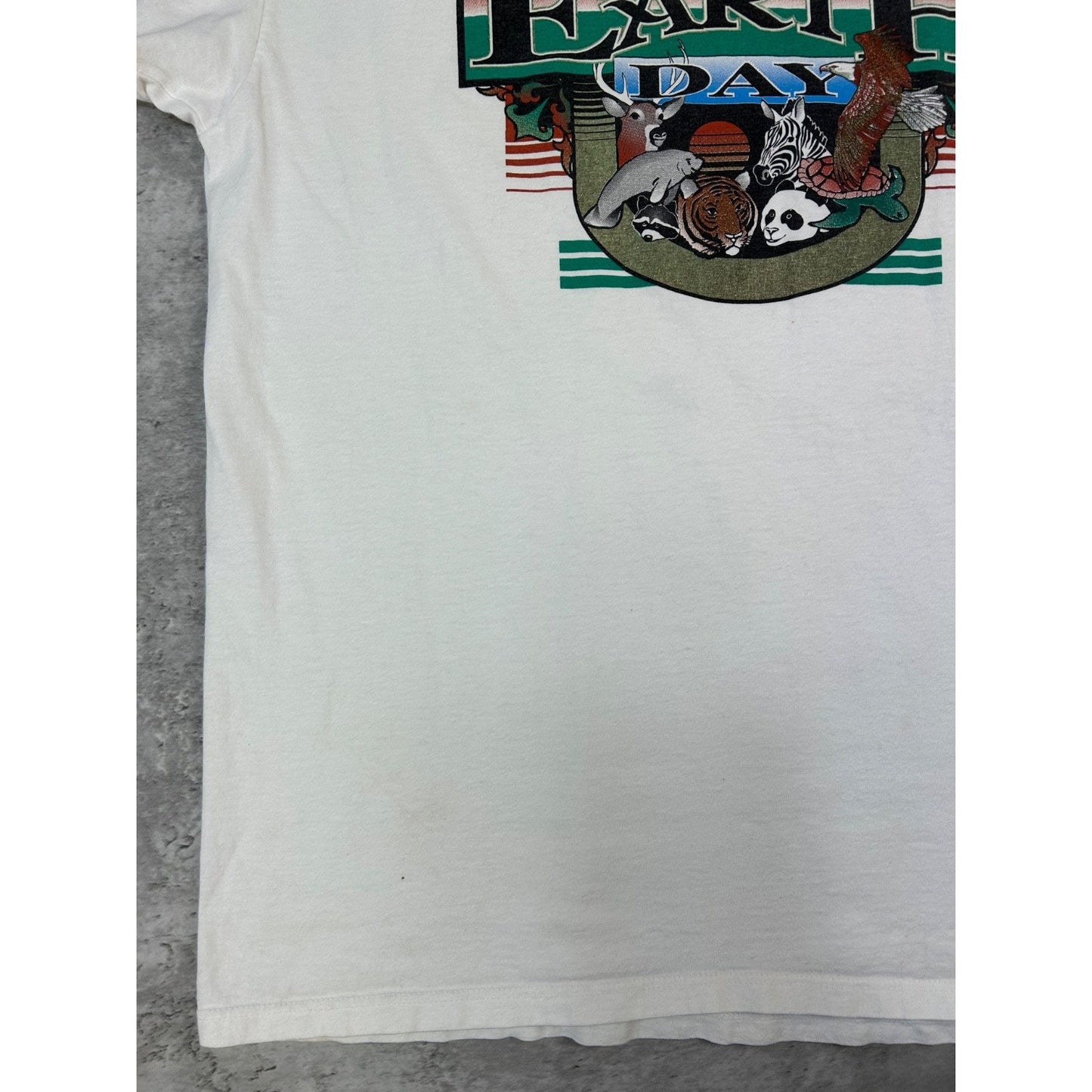 Vintage 1996 Earth Day Nature Animal Graphic T-Shirt Size XL White