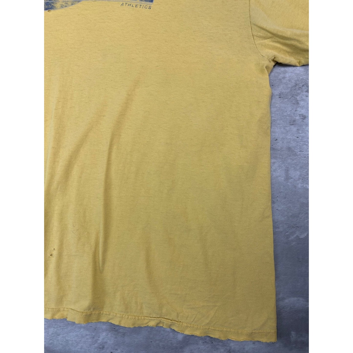 Vintage 90s Nike Swoosh Spellout Graphic Distressed T-Shirt Size XL Yellow