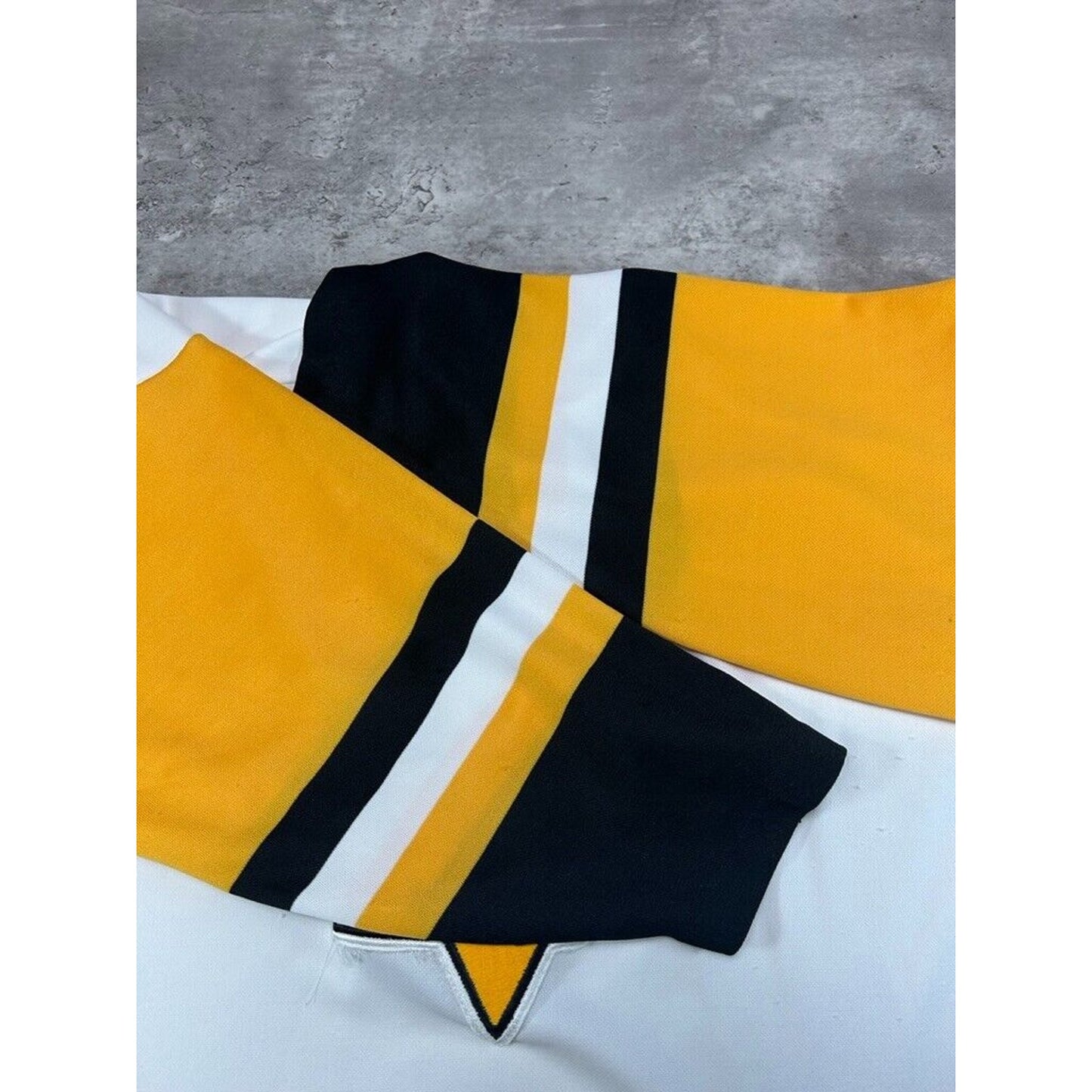 Vintage 1990s Pittsburgh Penguins NHL CCM Maska Stitched Hockey Jersey Size Large