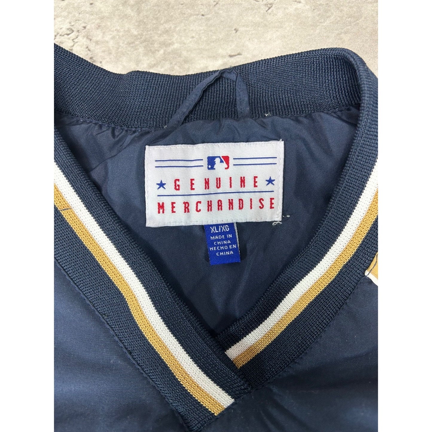 Vintage Milwaukee Brewers MLB Embroidered Logo Windbreaker Jacket Size XL