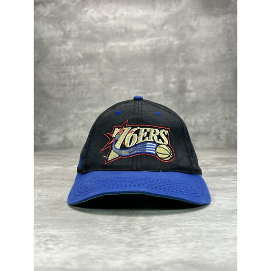 Vintage 90s Philadelphia 76ers NBA Embroidered Logo Basketball Snapback Hat OSFA
