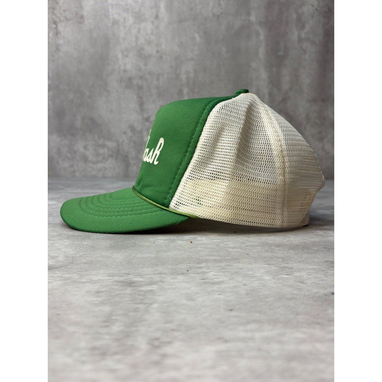 Vintage 80s/90s Wonder Wash Script Spellout Trucker Snapback Hat OSFA
