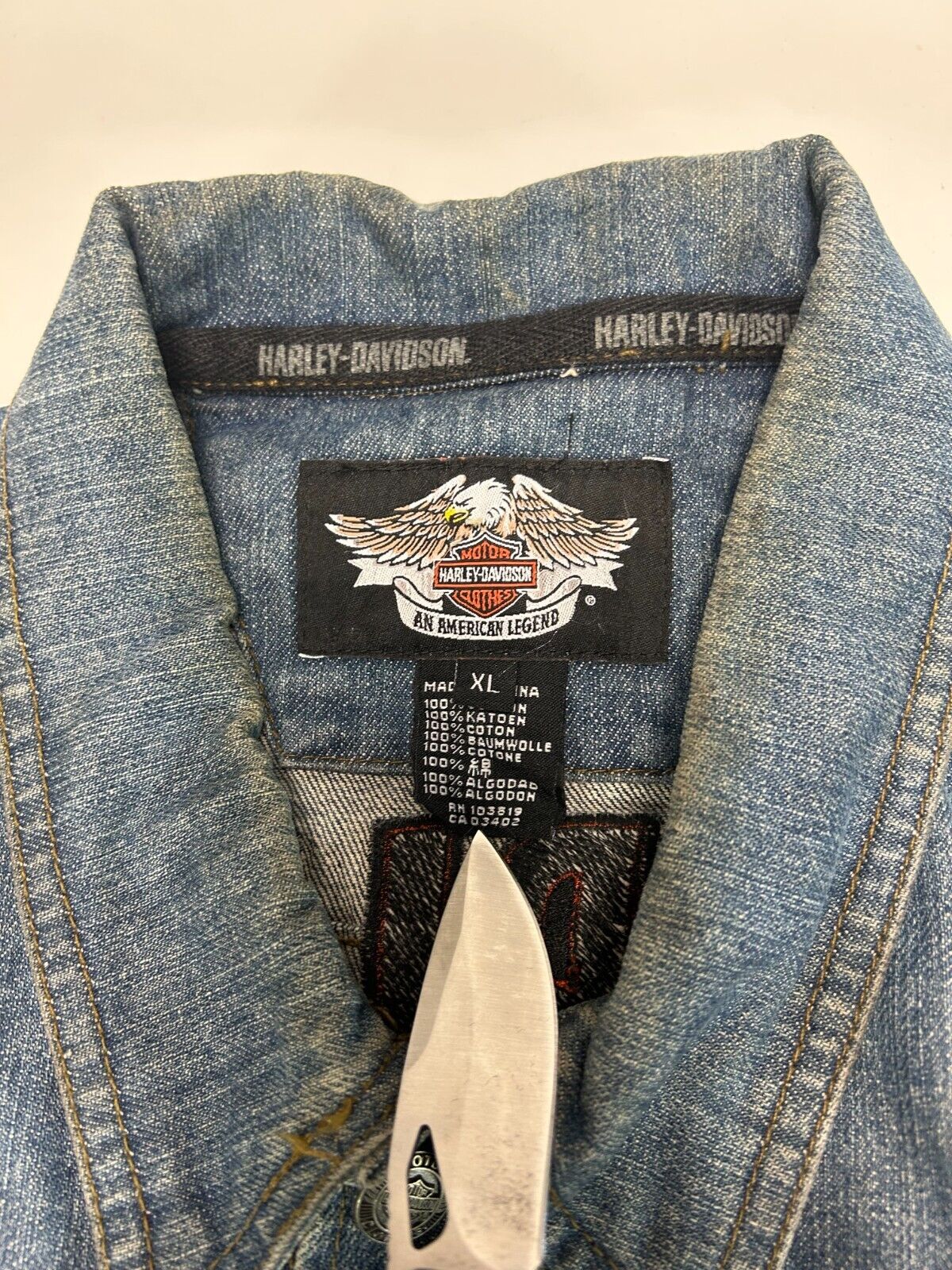 Harley Davidson Motorcycles Embroidered Medium Wash Denim Vest Size XL Blue