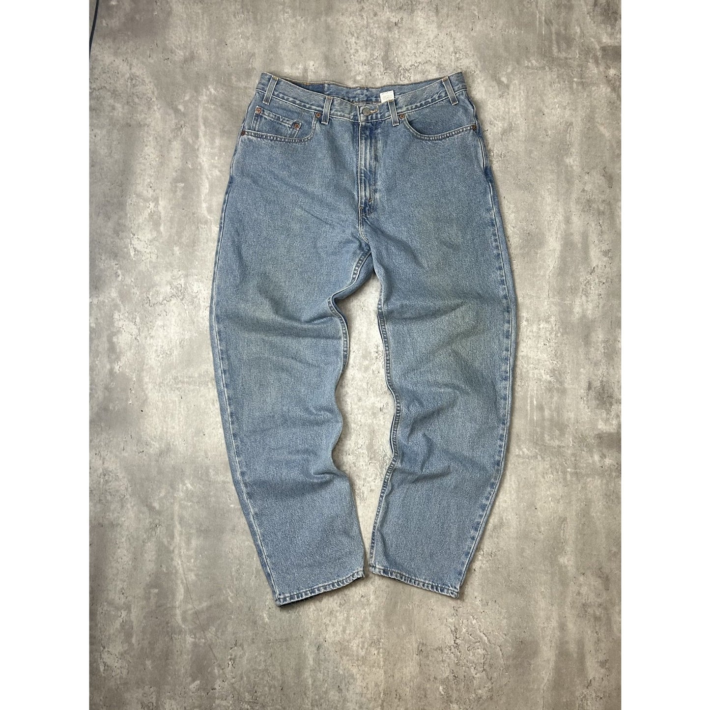 Vintage Levis Red Tab 550 Relaxed Fit Light Wash Denim Pants Size 37 Blue