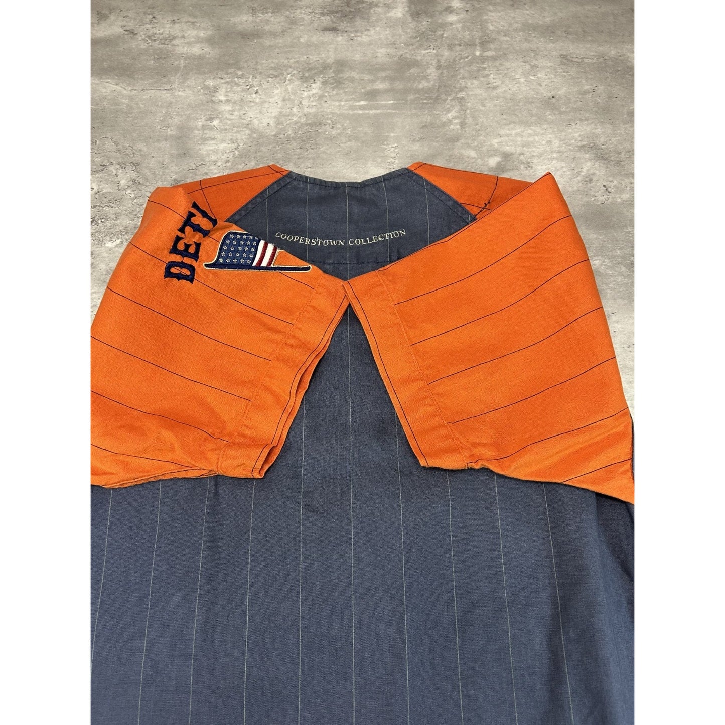 Vintage 90s Detroit Tigers MLB Pinstripe Stitched Baseball Jersey Size Large