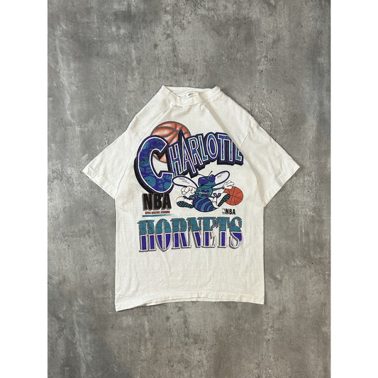 Vintage 90s Charlotte Hornets NBA Big Logo Spellout Graphic T-Shirt Size Medium
