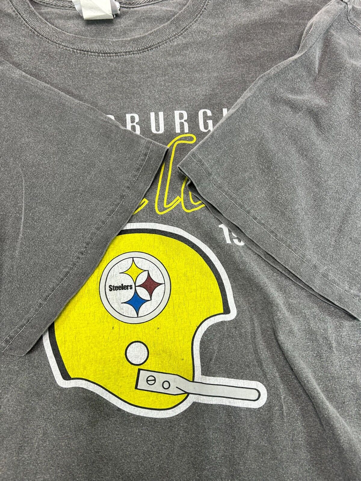 Vintage Pittsburgh Steelers NFL Helmet Graphic Football T-Shirt Size 2XL Gray