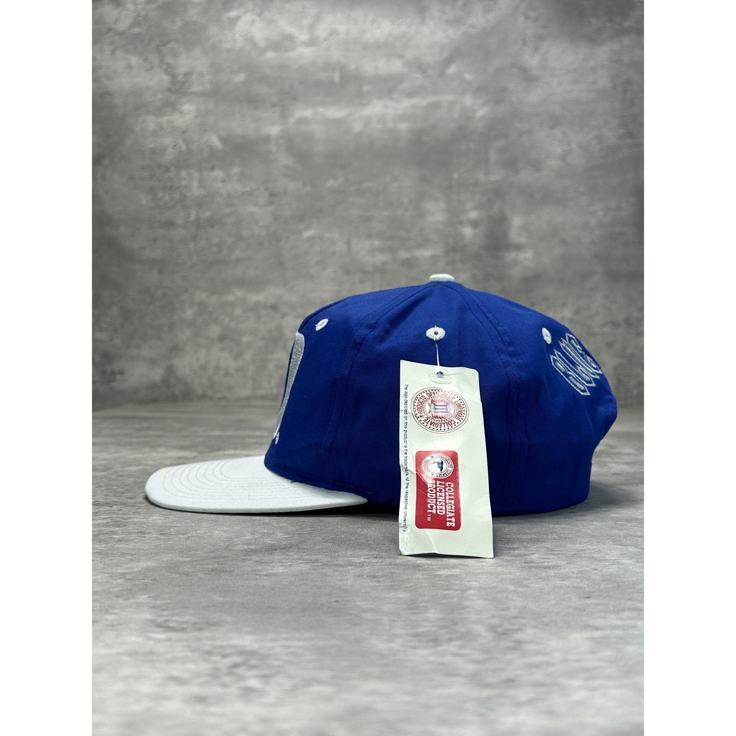 Vintage 90s Duke Blue Devils NCAA Embroidered Logo Two Tone Snapback Hat OSFA