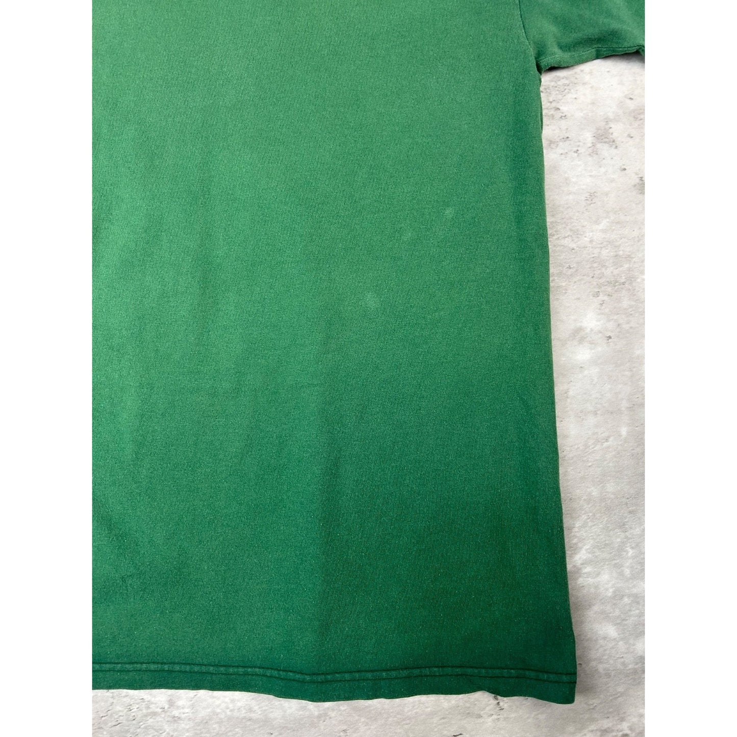 Vintage 90s Green Bay Packers NFL Spellout Graphic T-Shirt Size Medium