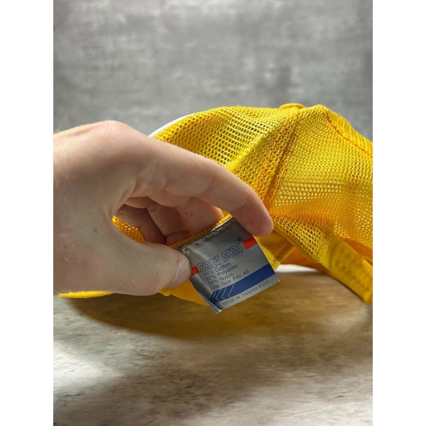 Vintage 1988 Oshkosh Graphic Spellout Trucker Snapback Hat OSFA White/Yellow