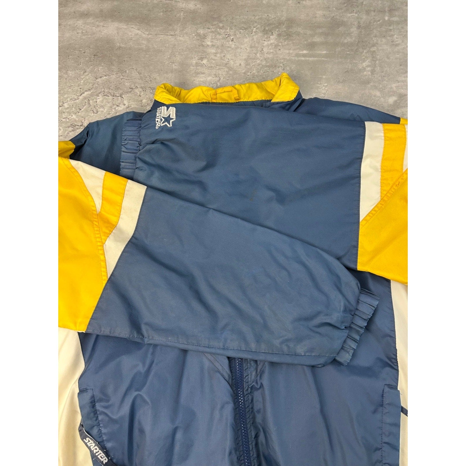 Vintage 90s Notre Dame Fighting Irish NCAA Starter Windbreaker Jacket Sz Medium