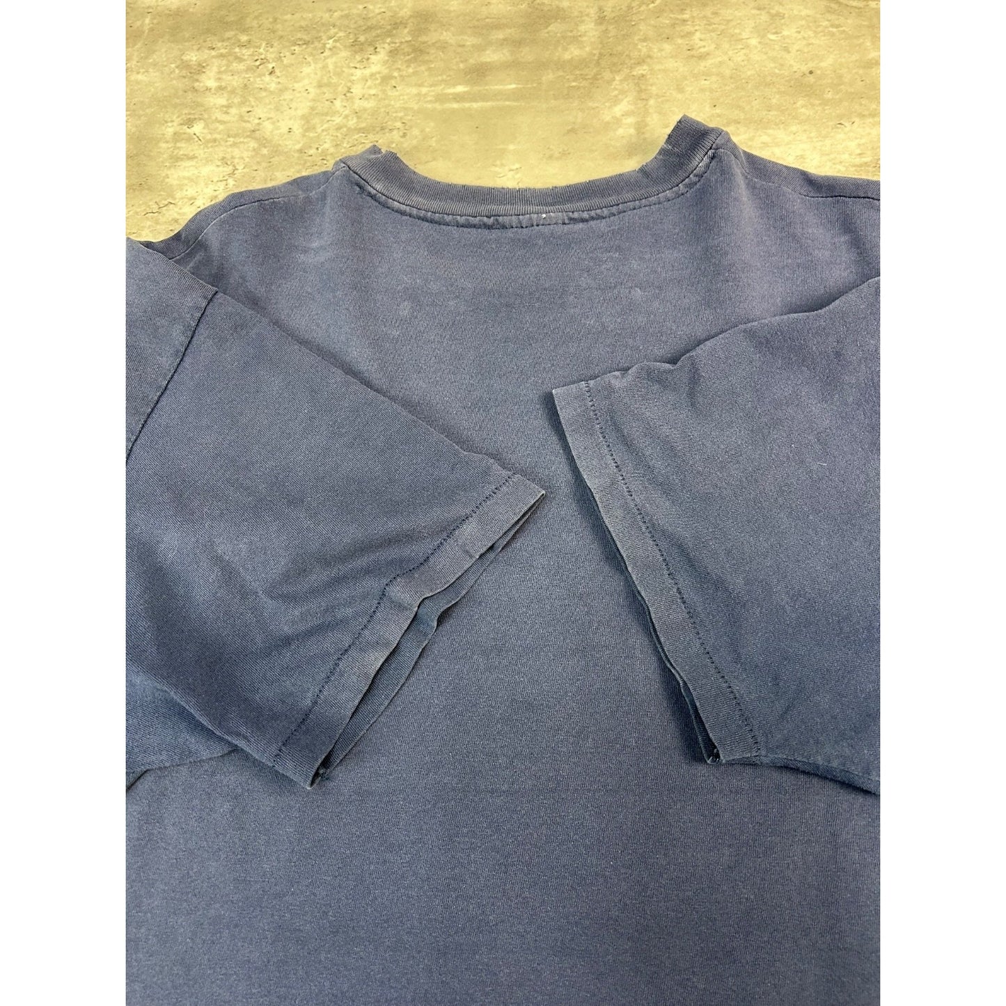 Vintage 90s Notre Dame Fighting Irish NCAA Spellout Graphic T-Shirt Size XL